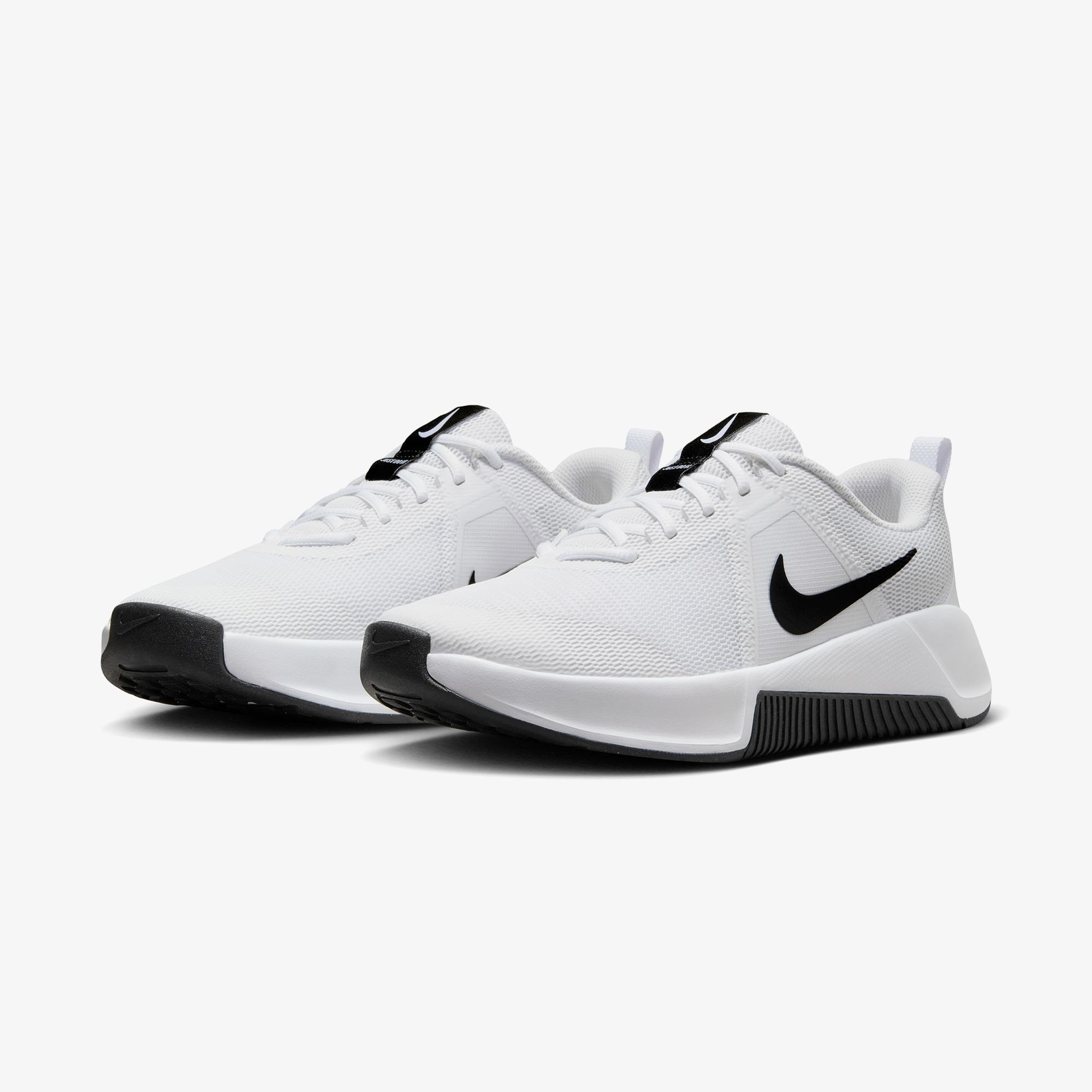 Nike MC Trainer 3 Erkek Beyaz Spor Ayakkabı
