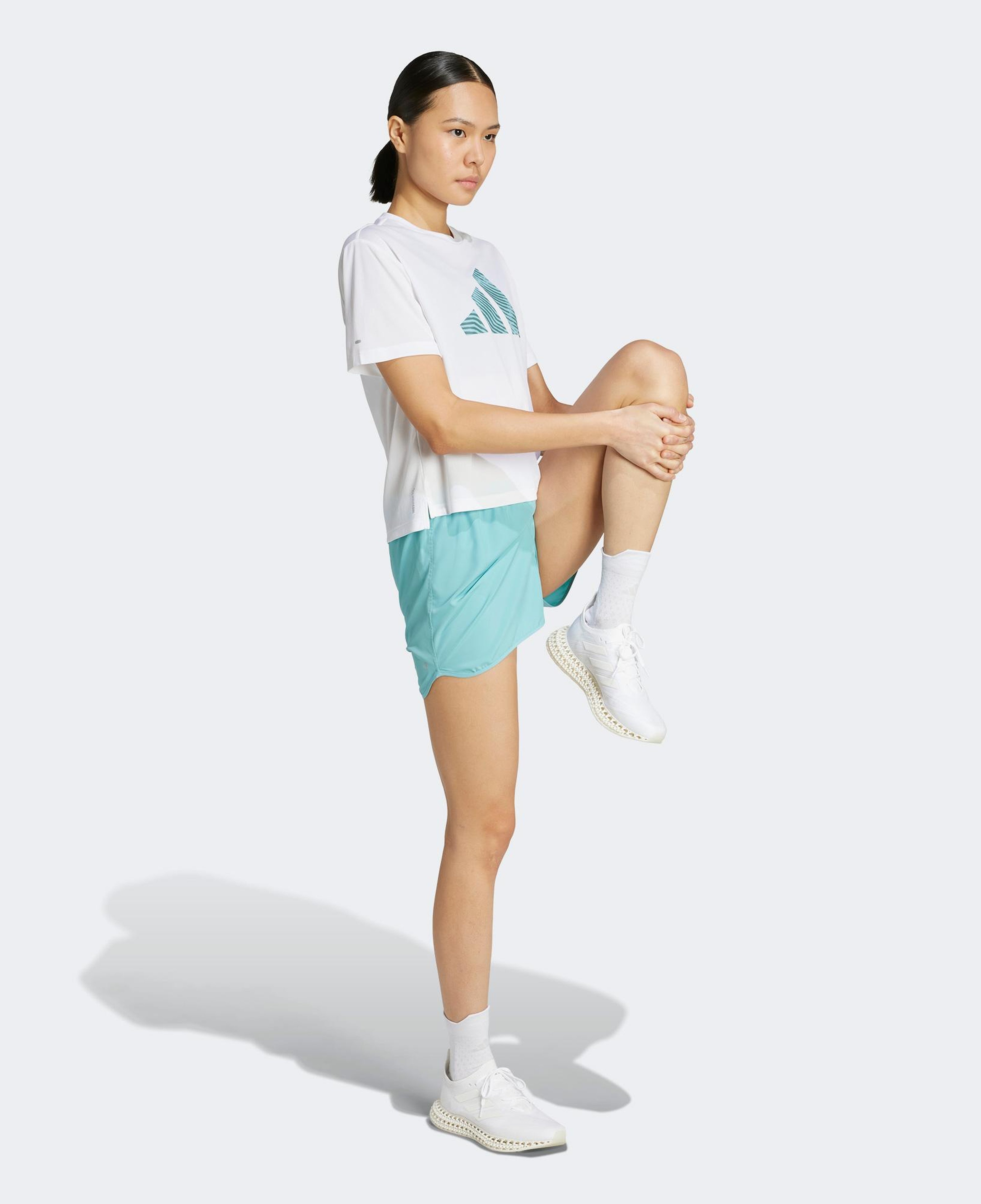 adidas Adi365 Running Essentials Brand Love Kadın Beyaz Koşu T-Shirt