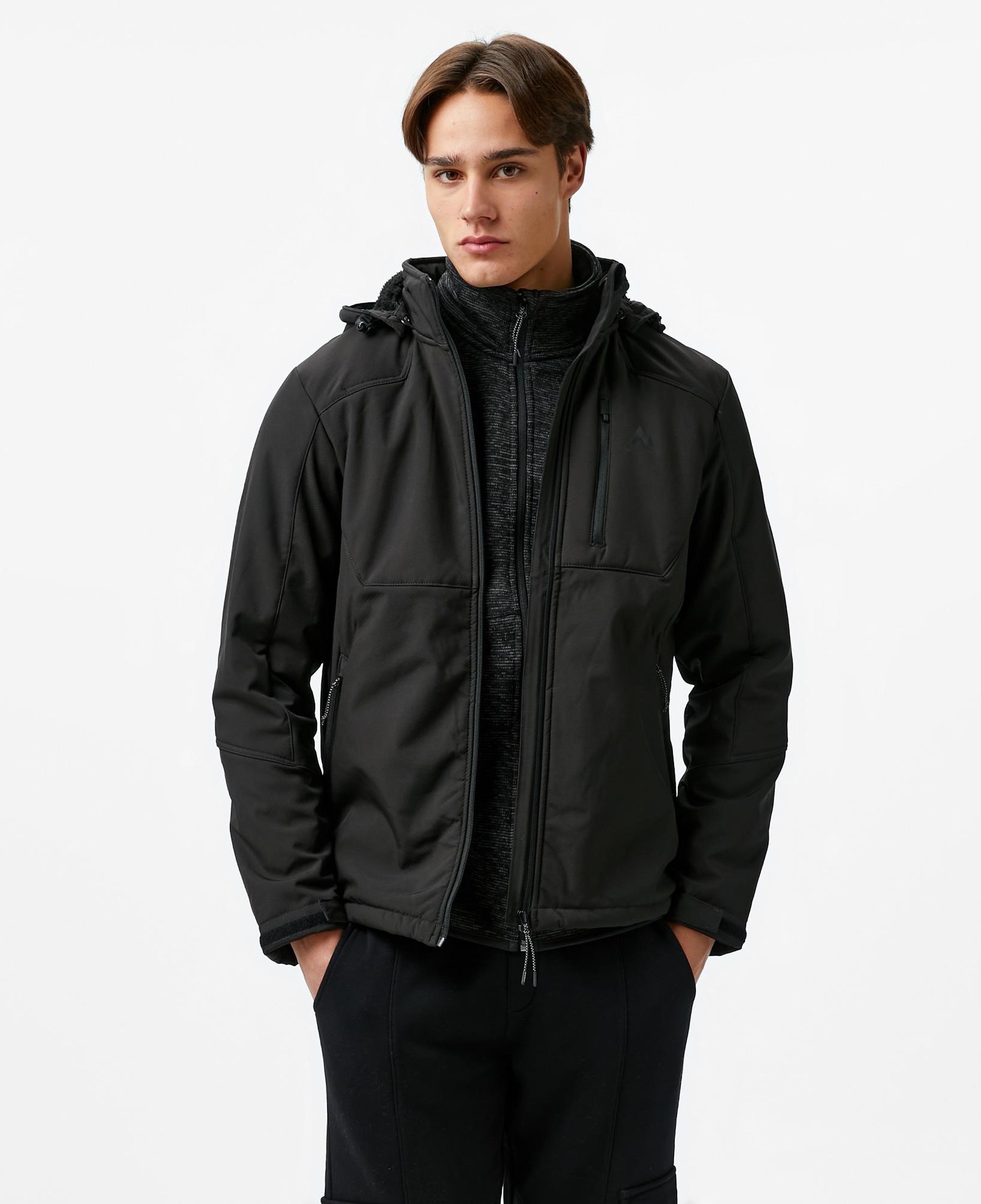 McKinley Tura II Erkek Siyah Outdoor Mont