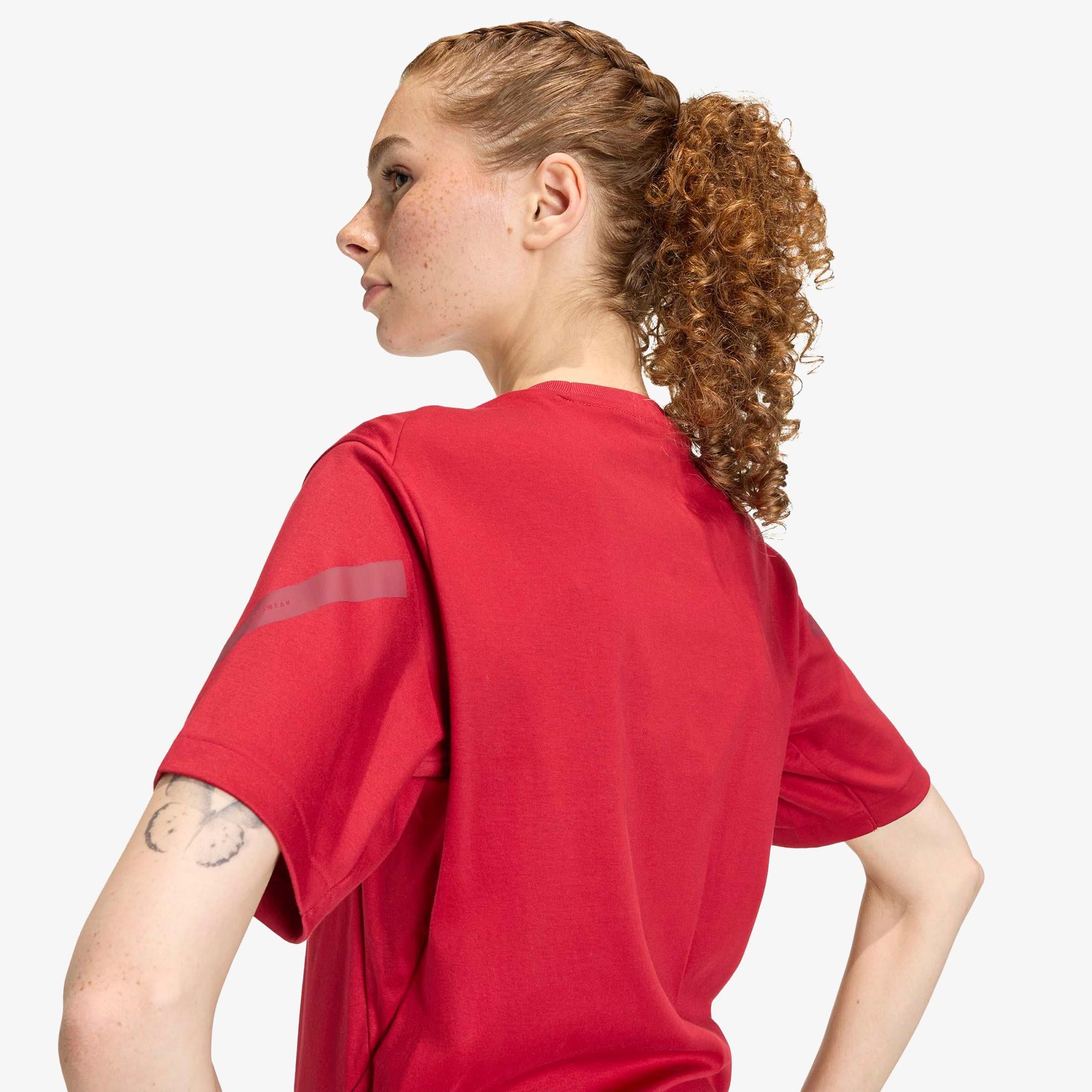 adidas Z.N.E. Kadın Bordo Antrenman T-Shirt