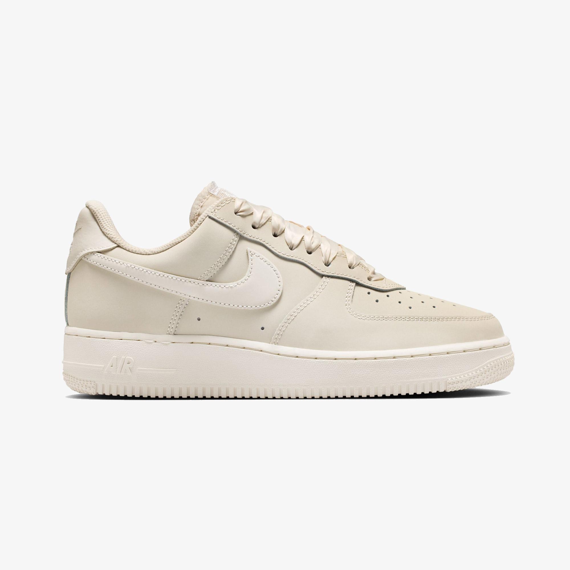 Nike Air Force 1 Retro Premium Kadın Krem Rengi Spor Ayakkabı