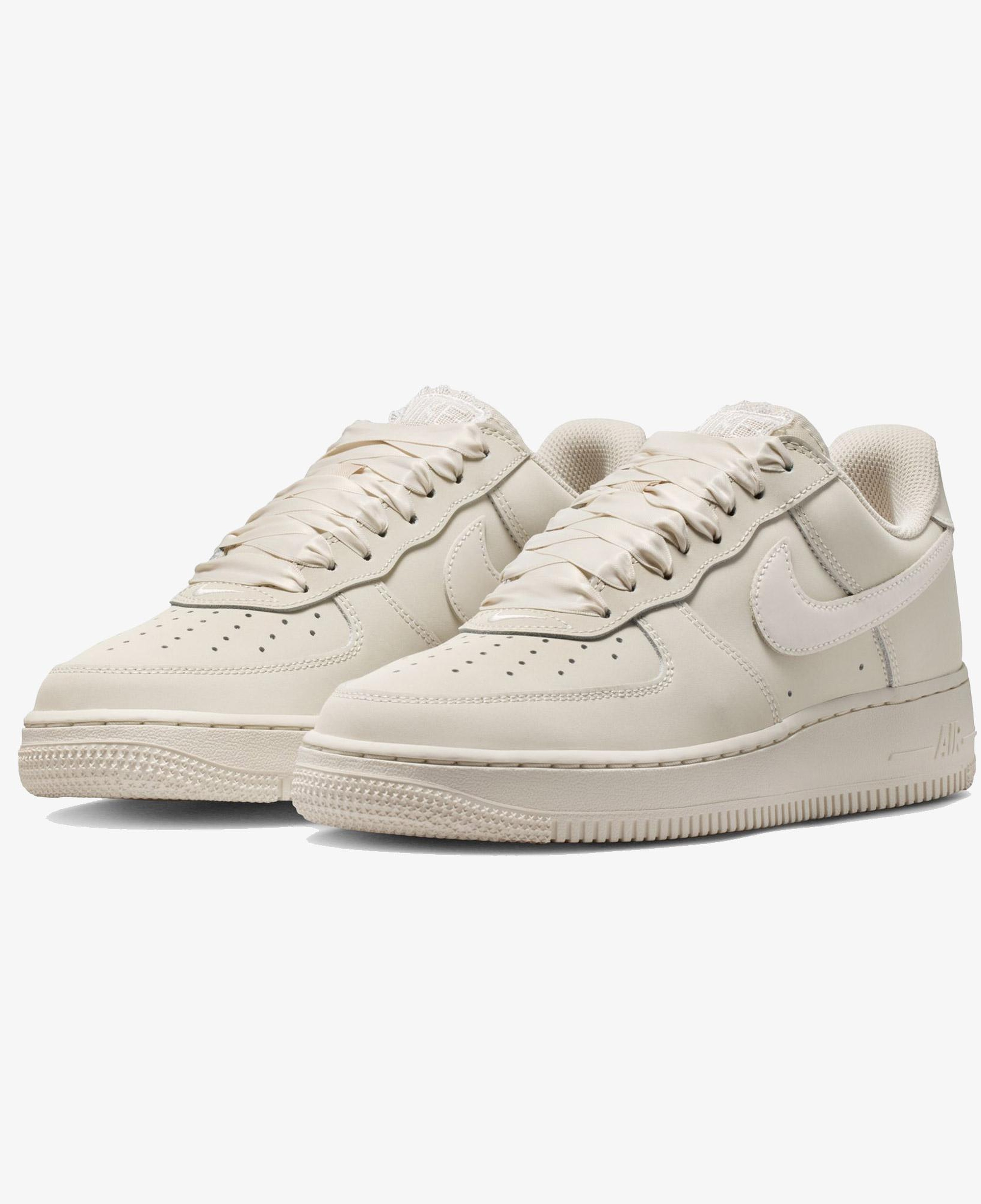 Nike Air Force 1 Retro Premium Kadın Krem Rengi Spor Ayakkabı