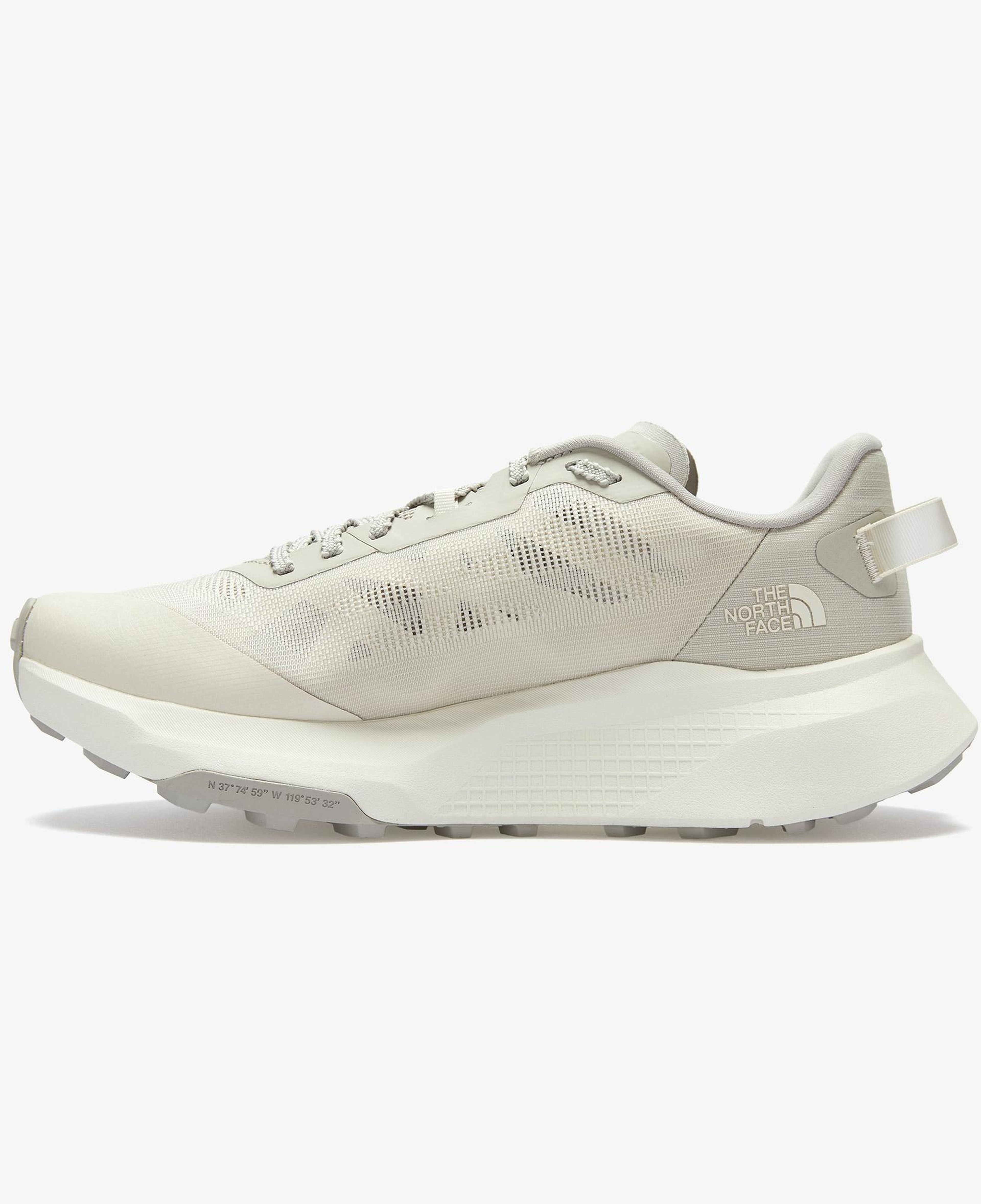 The North Face  Altamesa 300 V2 Erkek Beyaz Patika Koşusu Ayakkabısı