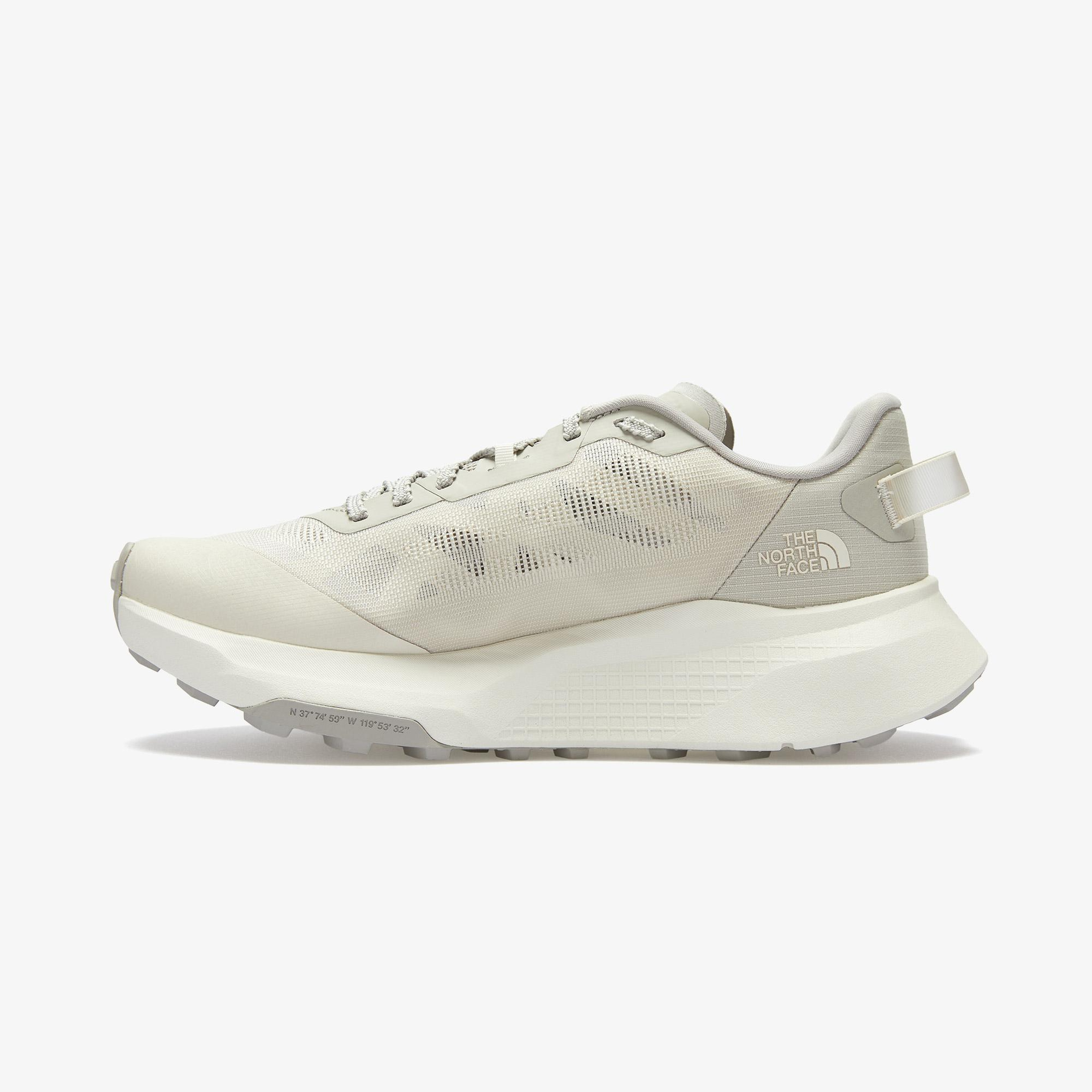 The North Face  Altamesa 300 V2 Erkek Beyaz Patika Koşusu Ayakkabısı