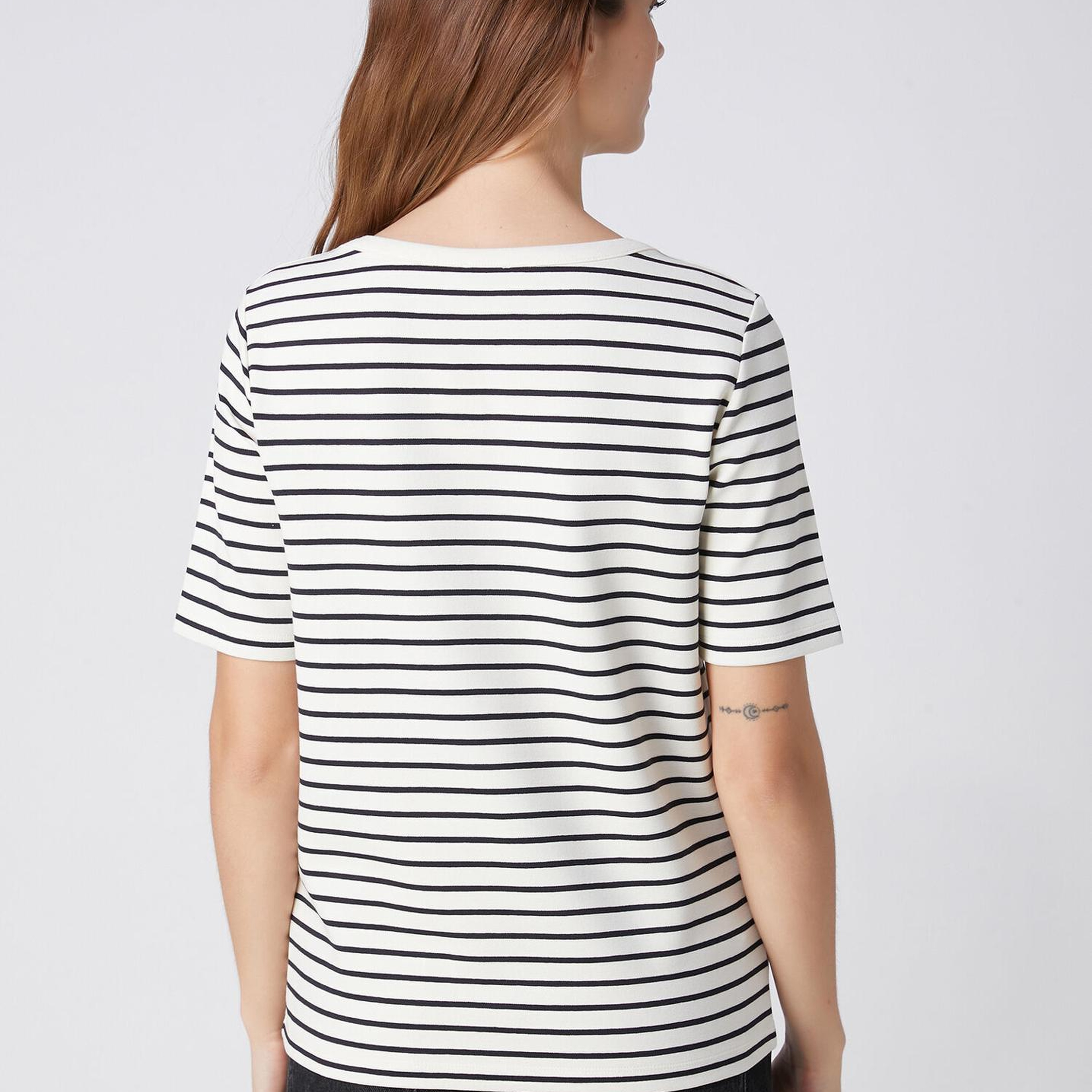 Beymen Club Kadın Lacivert Ekru Çizgi Desenli T-shirt