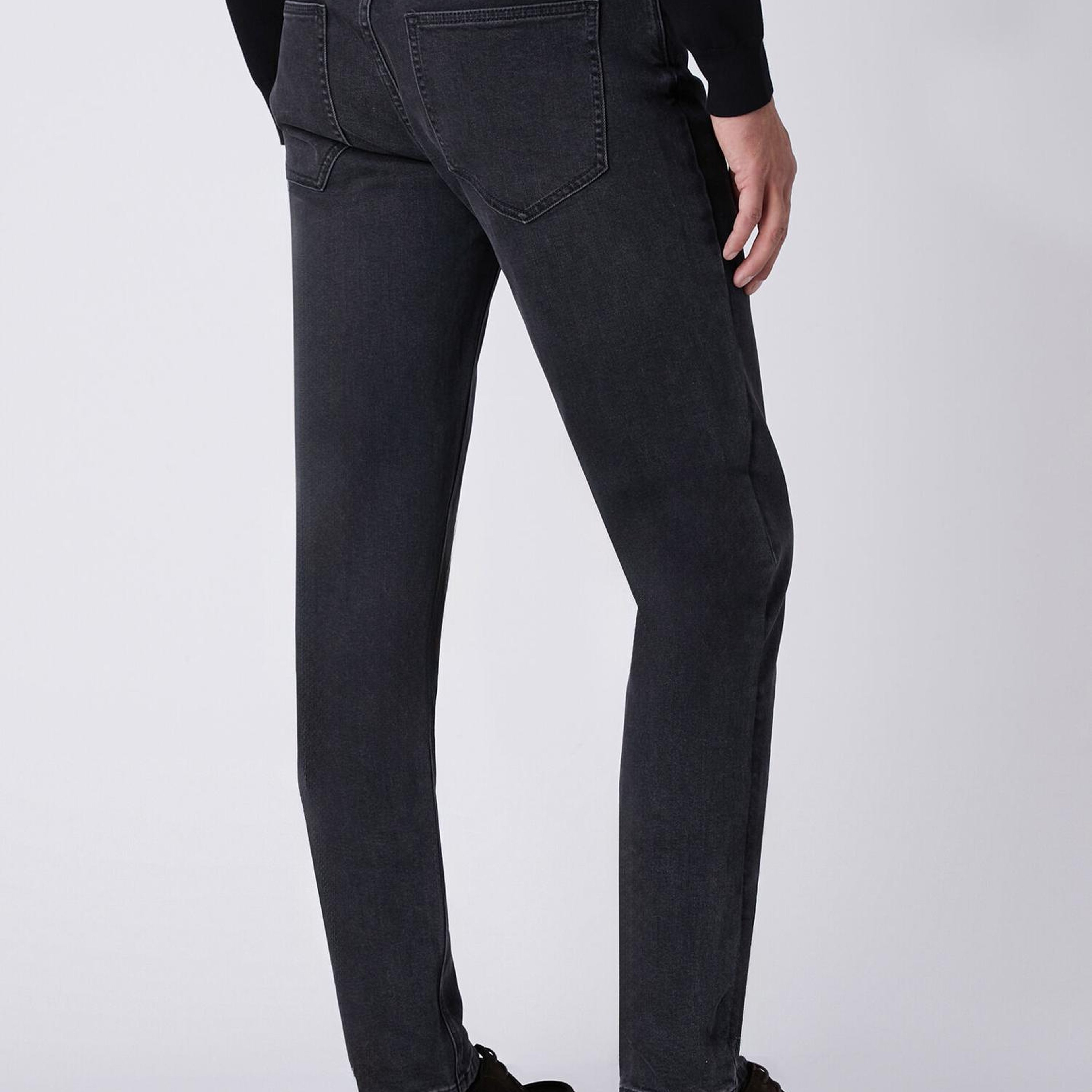 Beymen Club Erkek Slim Fit Koyu Yıkamalı Siyah Jean Pantolon
