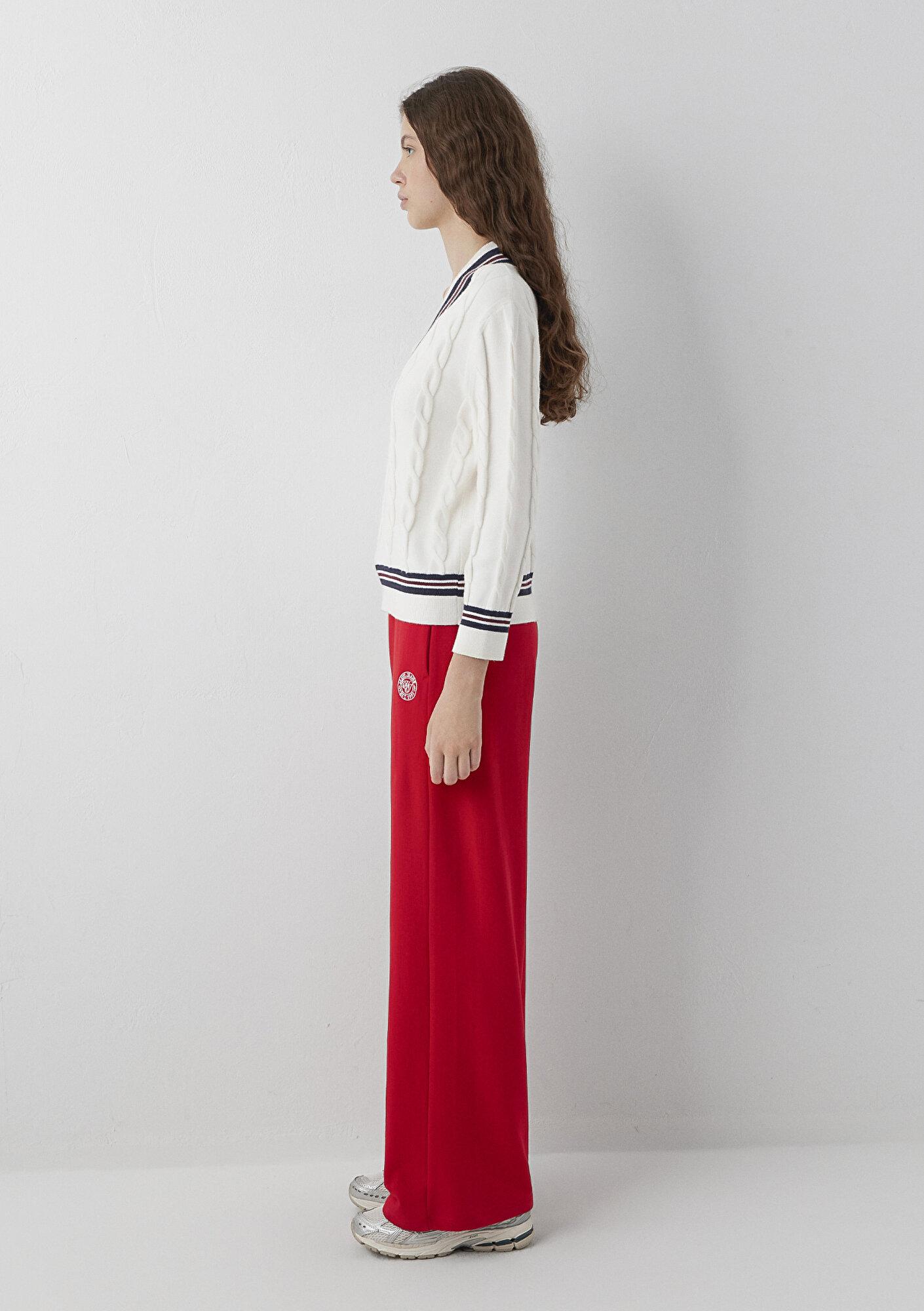 Mavi V Yaka Ekru Triko Slim Fit / Dar Kesim 1710983-70057