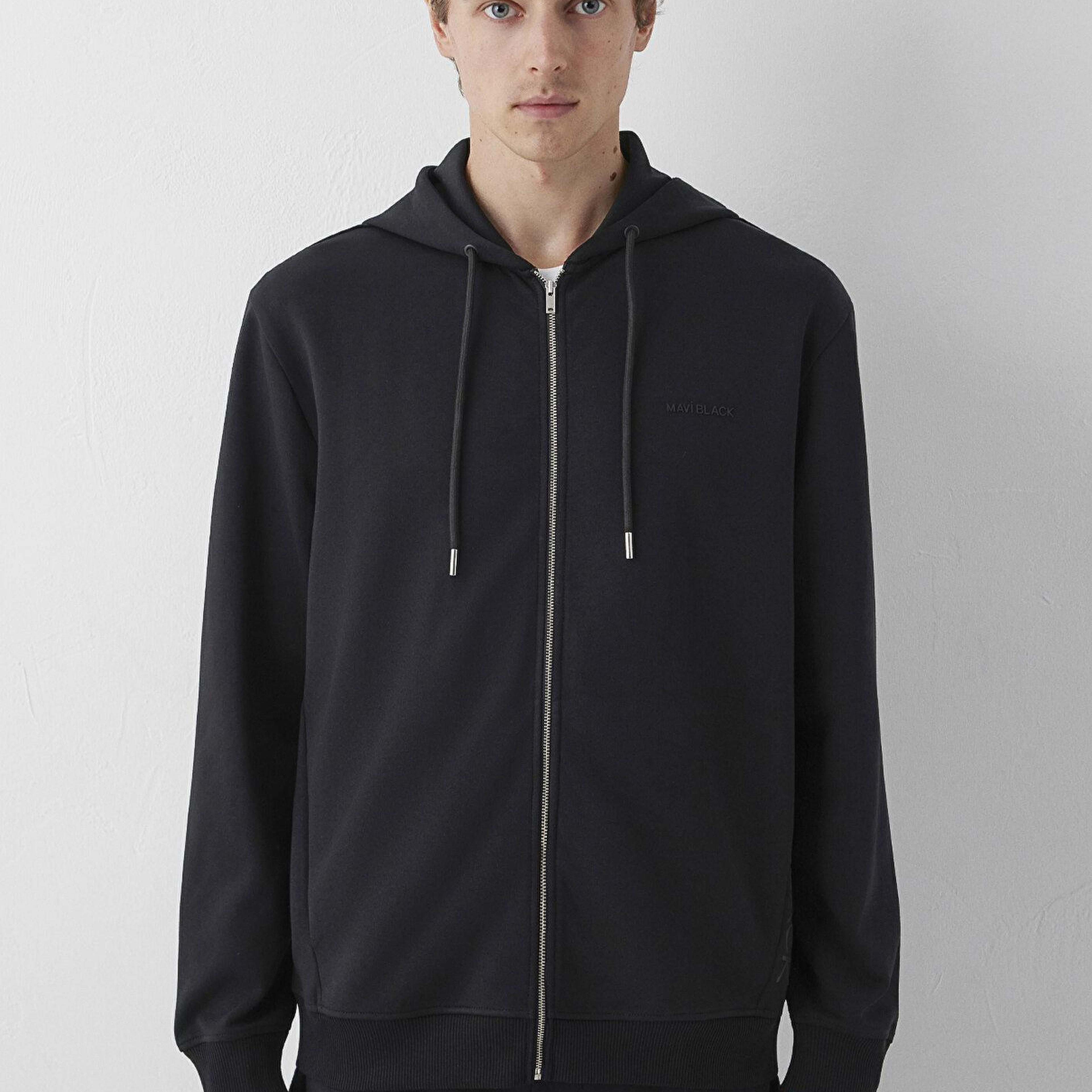 Mavi Kapüşonlu Siyah Sweatshirt 0S20093-900