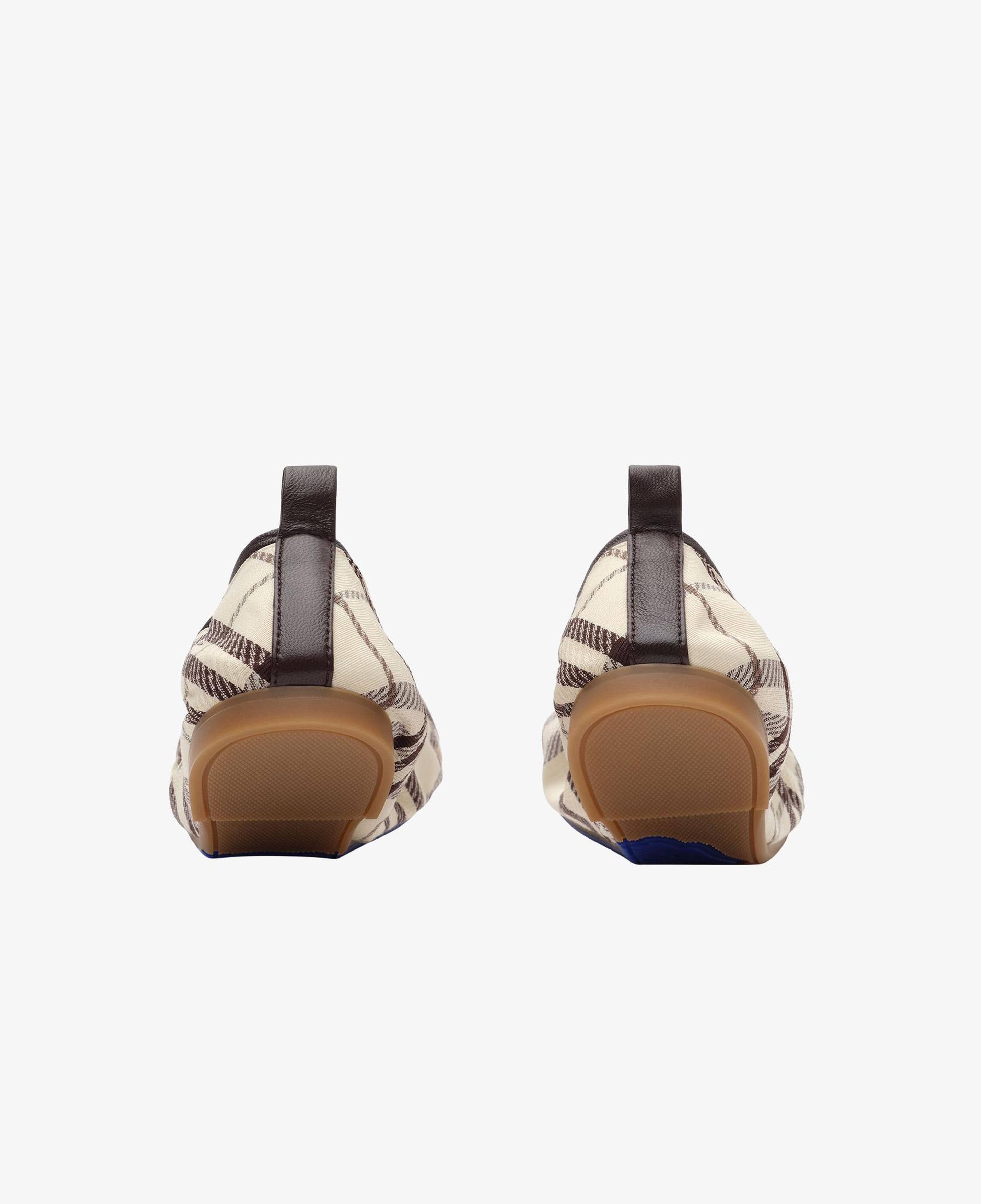 Burberry Fawn Check Kadın Bej Babet