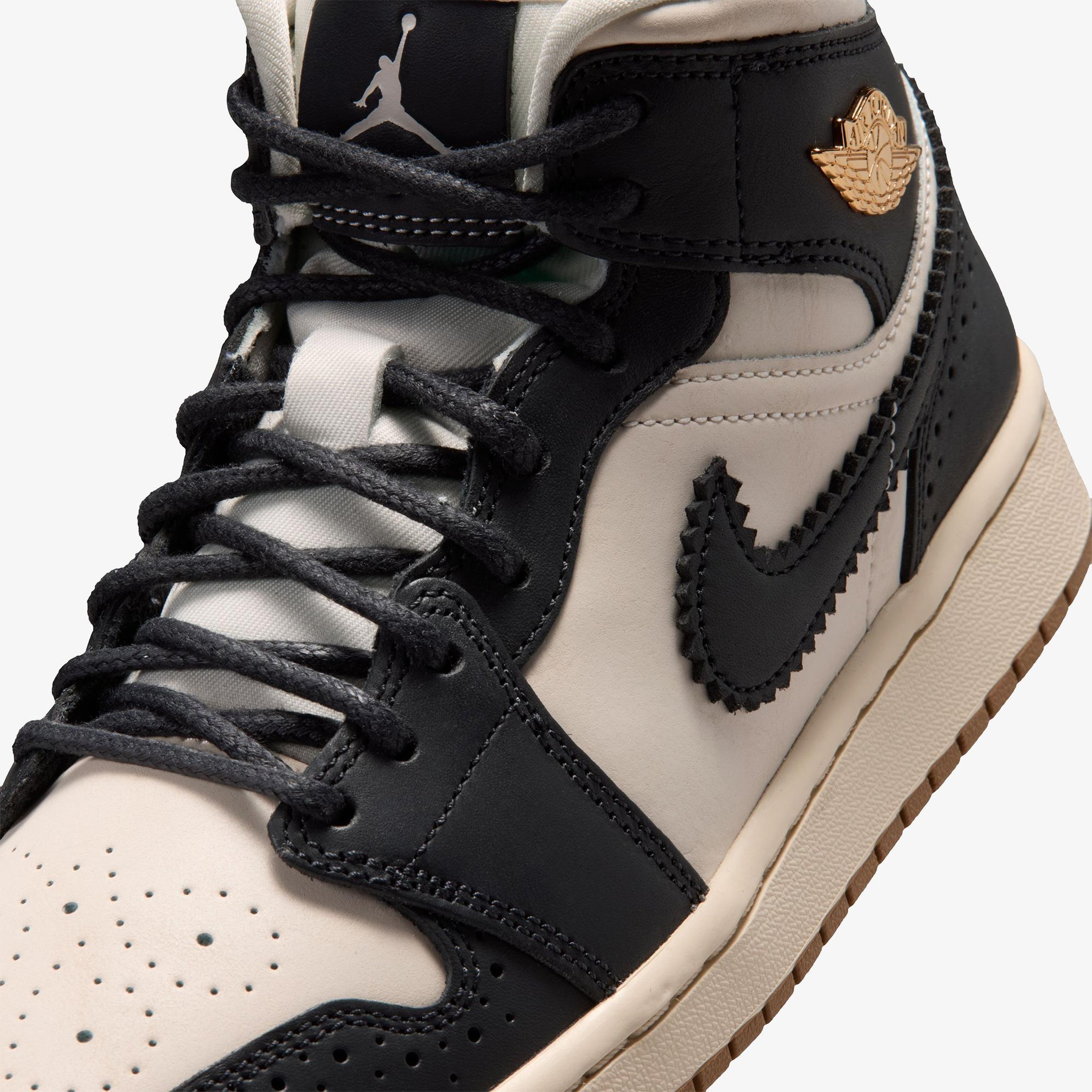Jordan Air 1 Mid SE Kadın Siyah Spor Ayakkabı