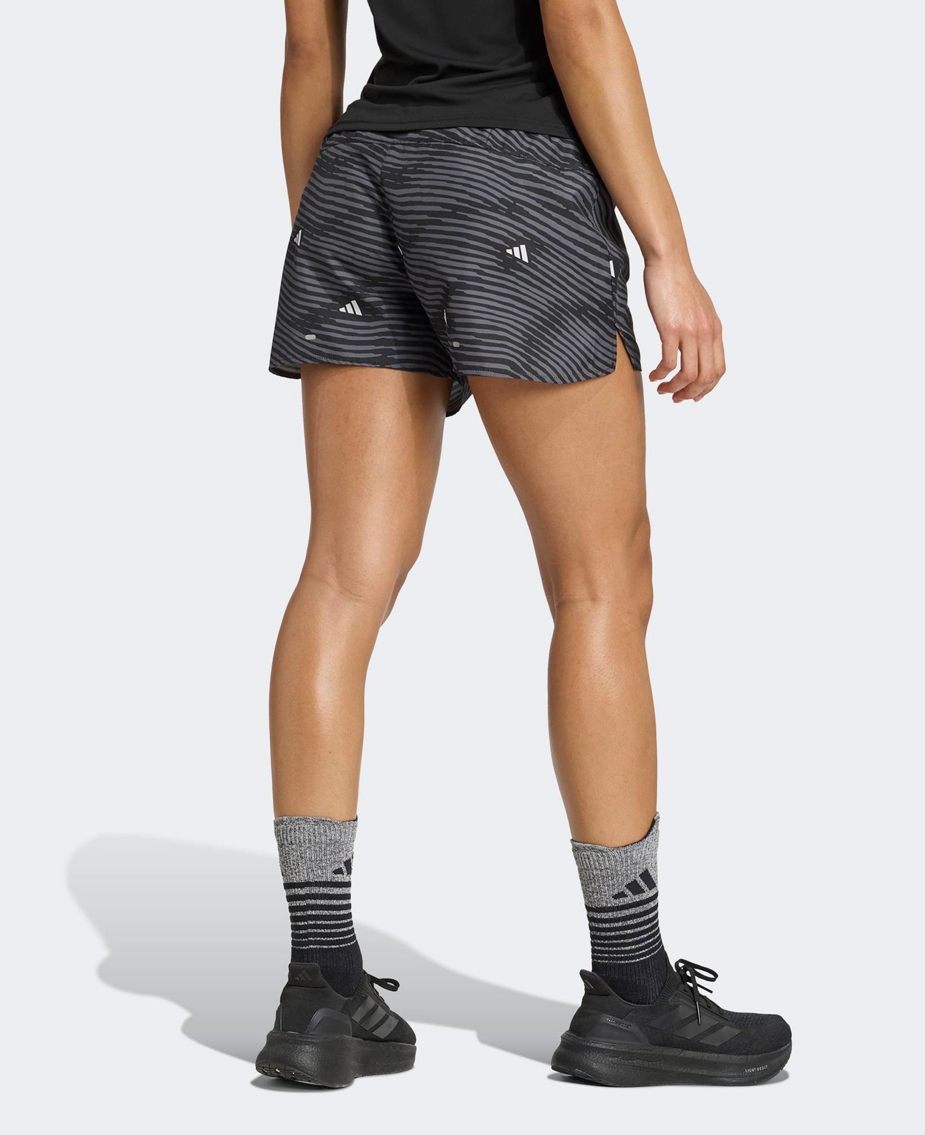 adidas Adi365 Running Essentials Brand Love Kadın Siyah Koşu Şortu