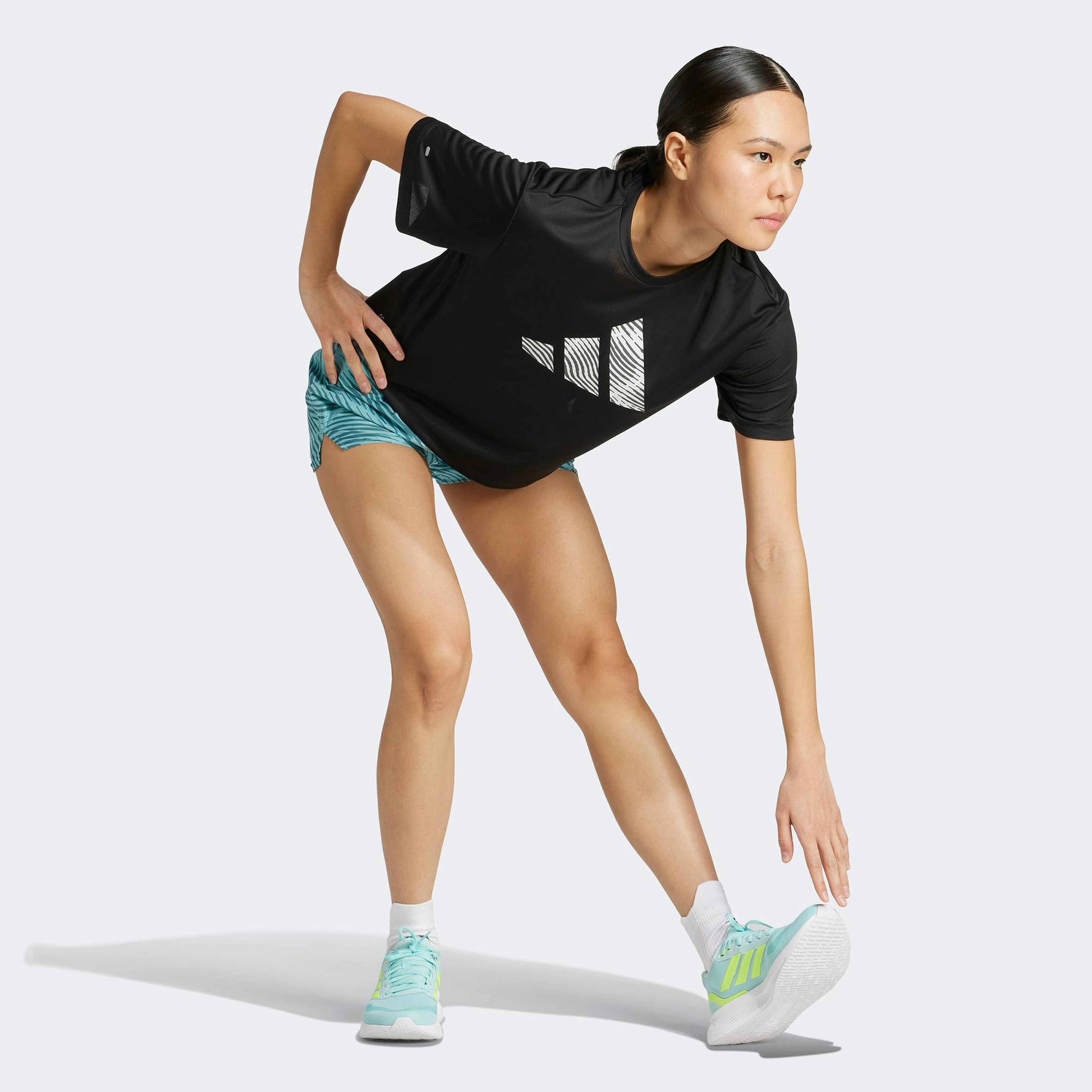 adidas Adi365 Running Essentials Brand Love Kadın Mavi Koşu Şortu