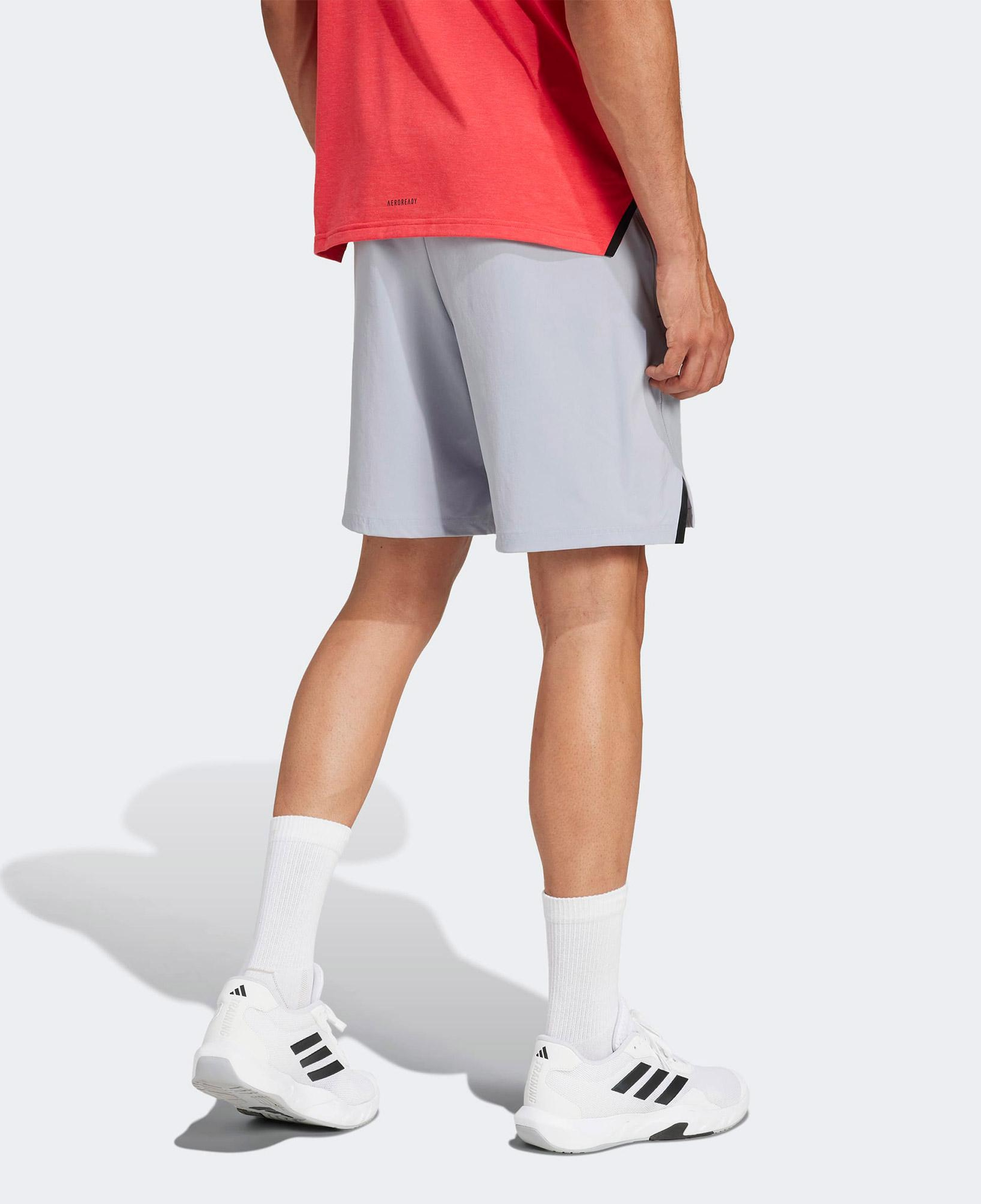 adidas Designed For Erkek Gri Antrenman Şortu