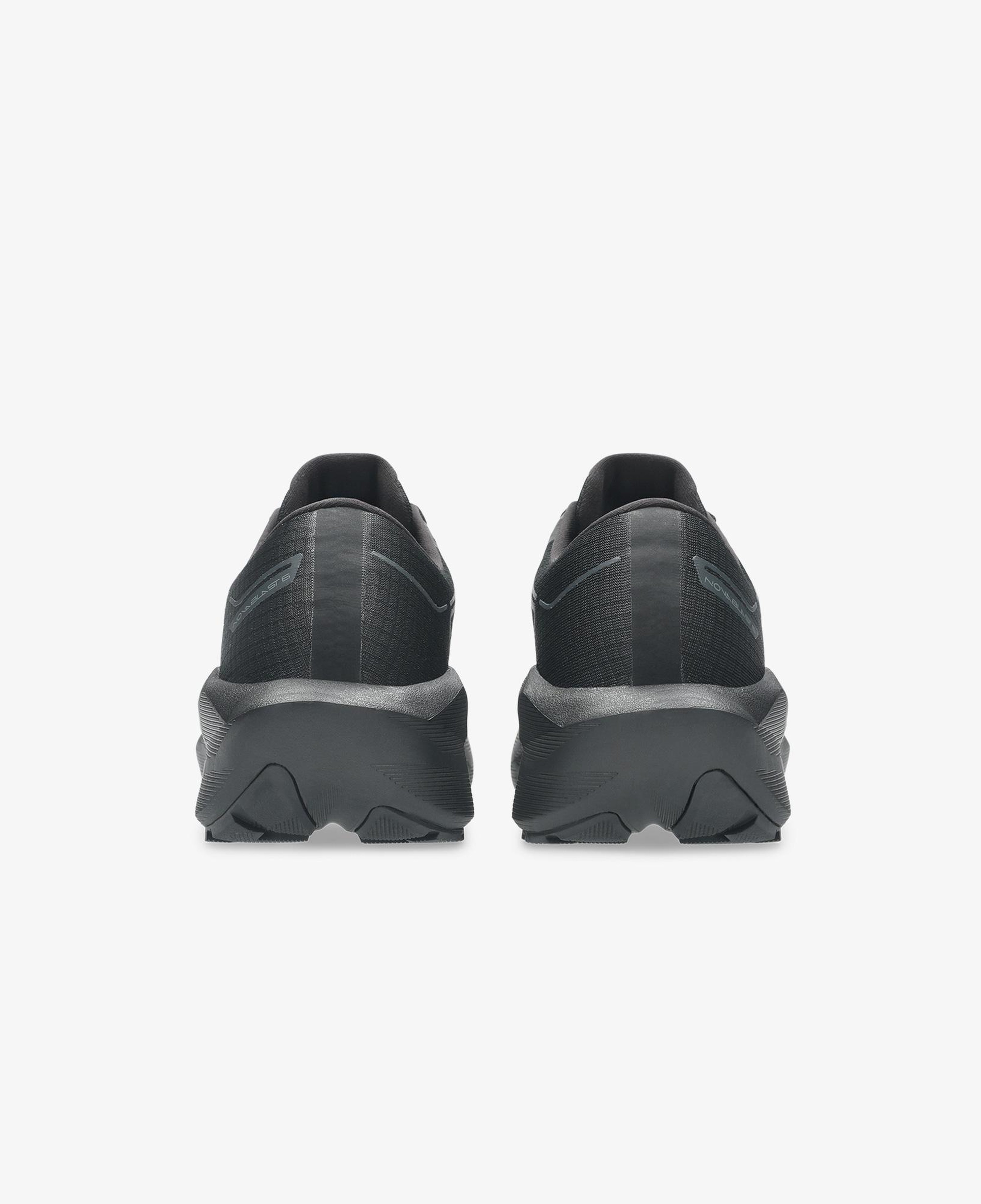 Asics Novablast 6 GORE-TEX Kadın Siyah Koşu Ayakkabısı