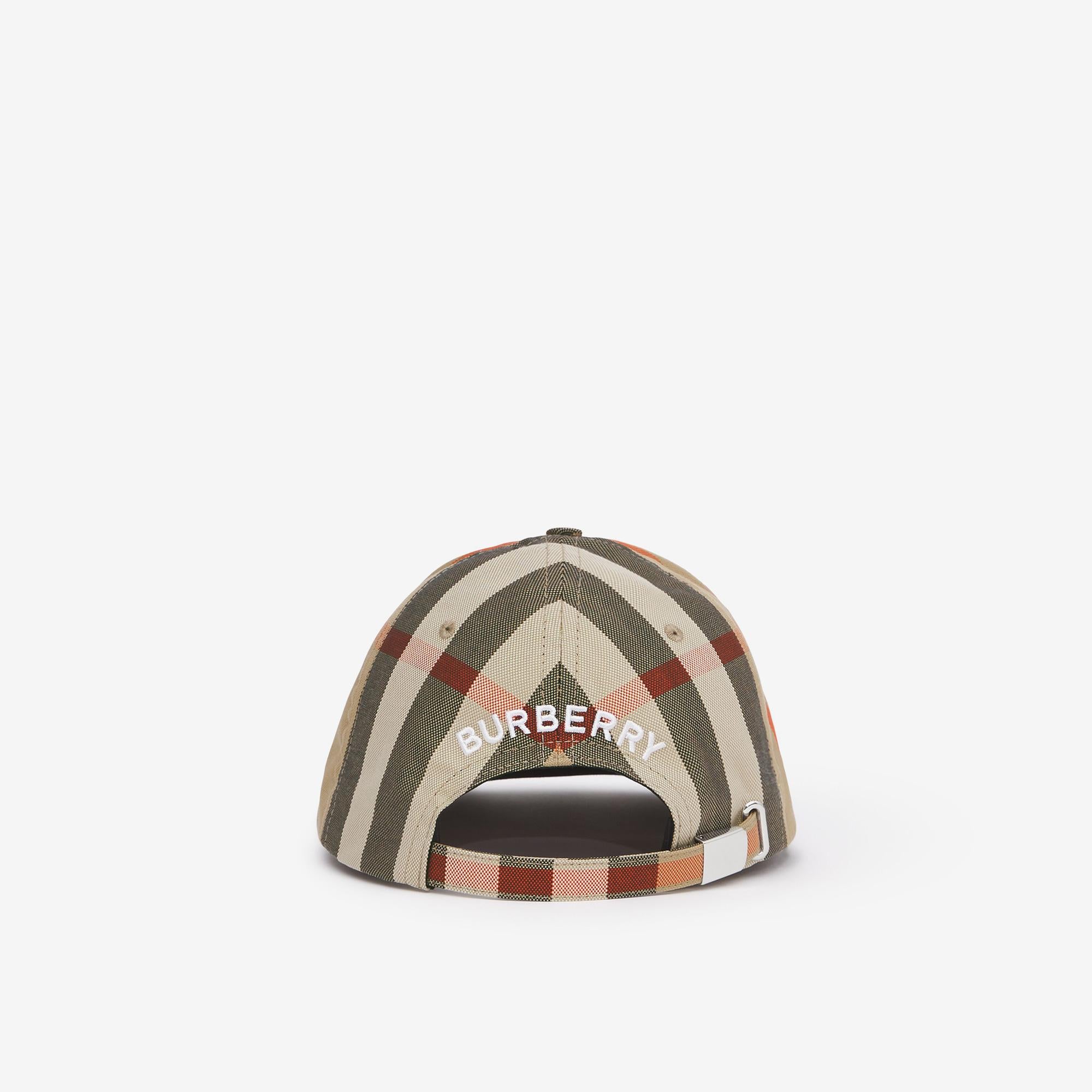 Burberry Logo Detail Exaggerated Check Pamuklu Baseball Kadın Bej Şapka