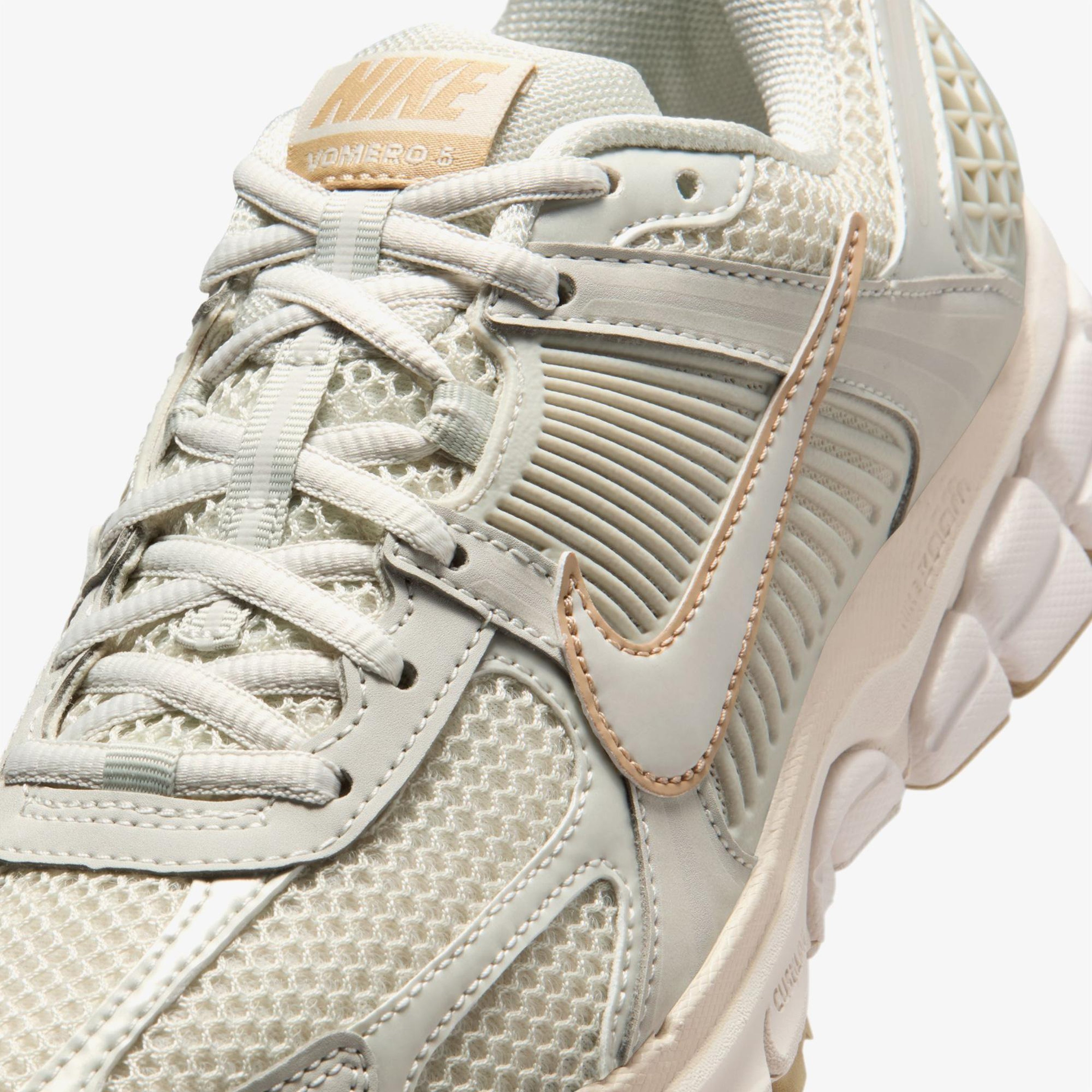Nike Zoom Vomero 5 Kadın Krem Rengi Spor Ayakkabı