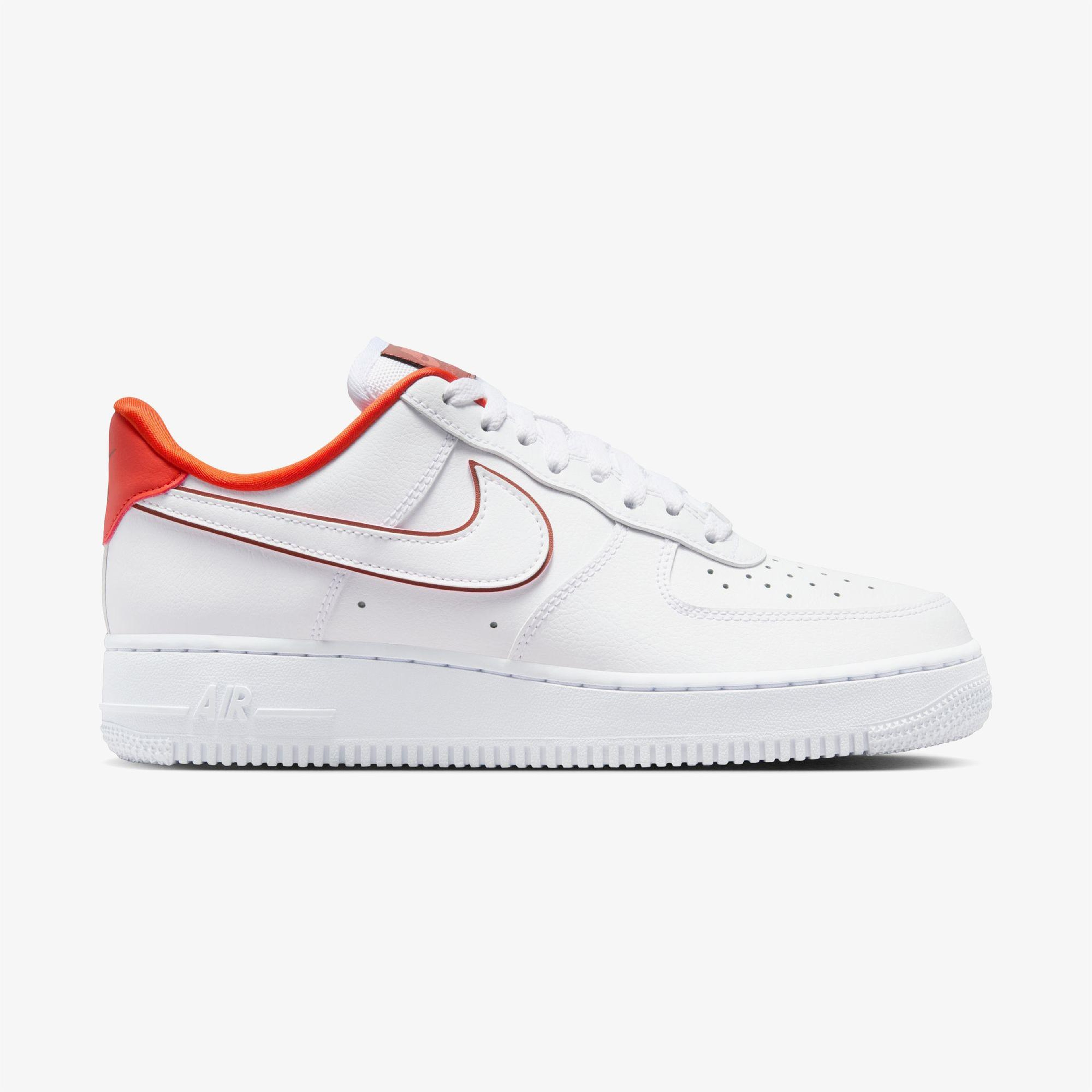 Nike Air Force 1 '07 Essential Kadın Beyaz Spor Ayakkabı
