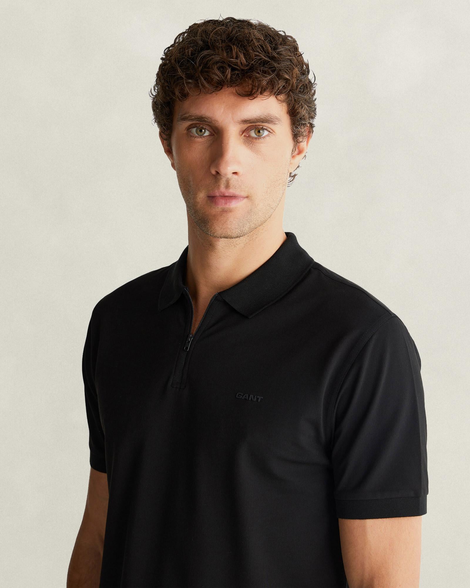 GANT Erkek Siyah Regular Fit Yarım Fermuarlı Polo Yaka T-Shirt