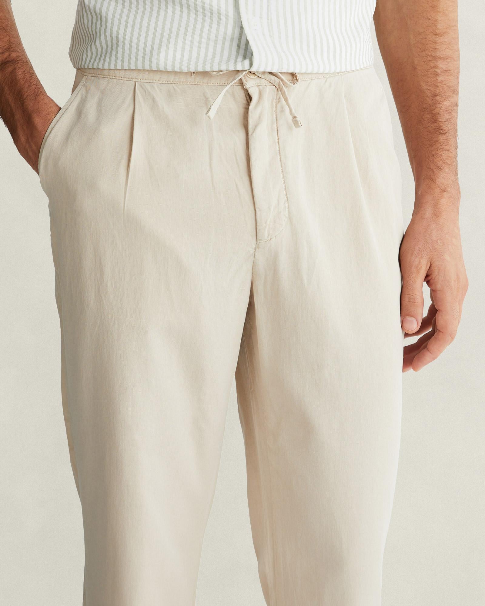 GANT Erkek Bej Regular Fit Jogger Pantolon