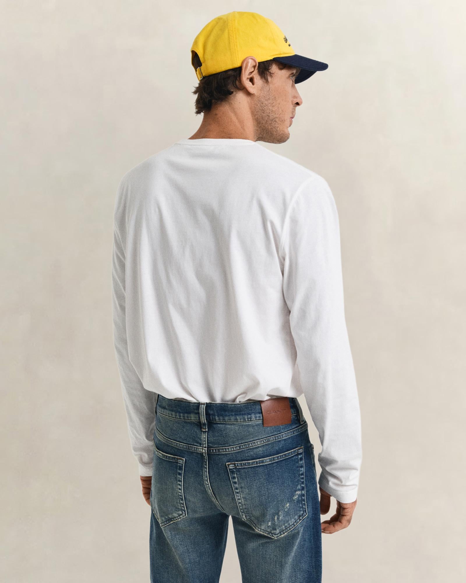 GANT Erkek Beyaz Regular Fit Bisiklet Yaka Uzun Kollu T-Shirt