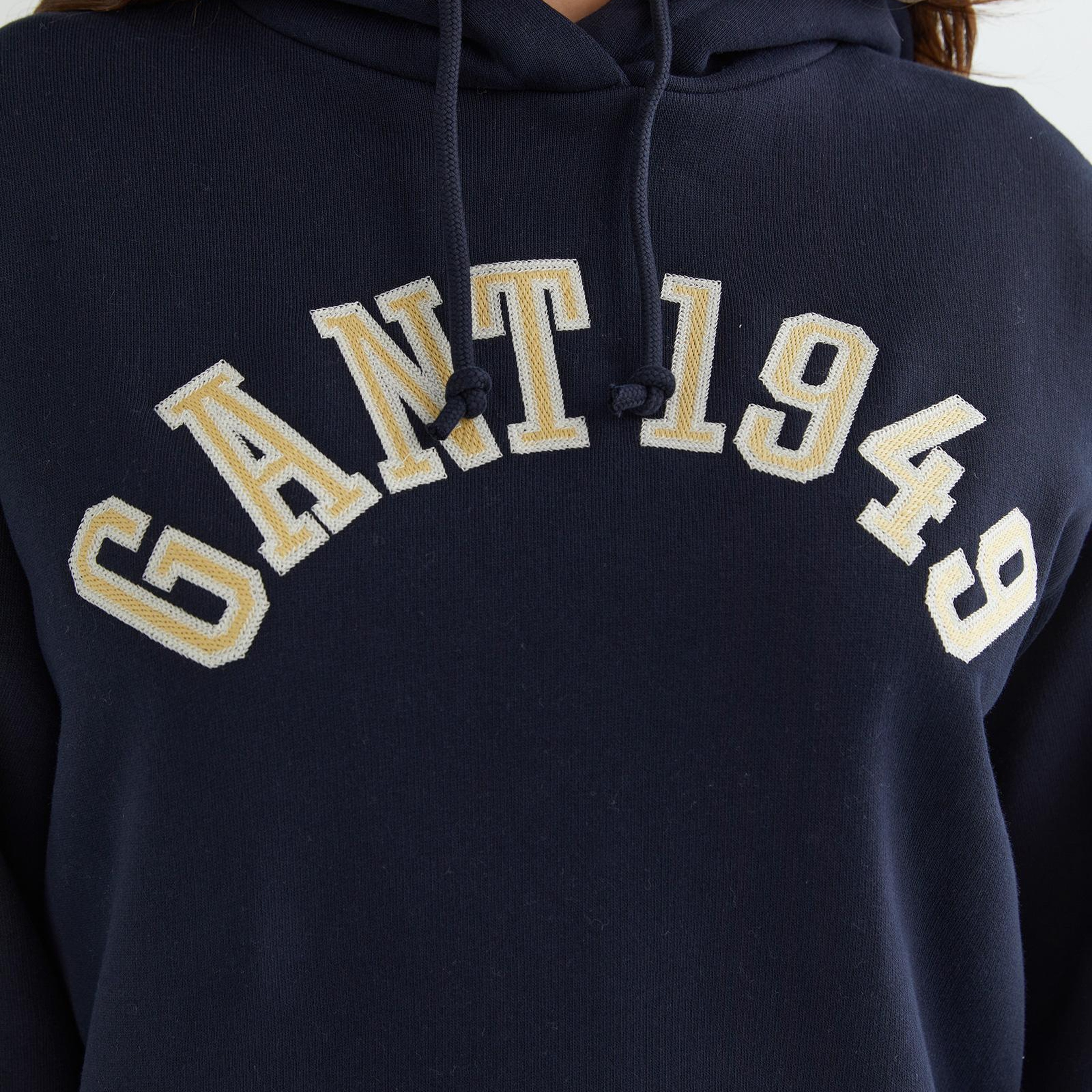 GANT Kadın Lacivert Relaxed Fit Kapüşonlu Logolu Sweatshirt
