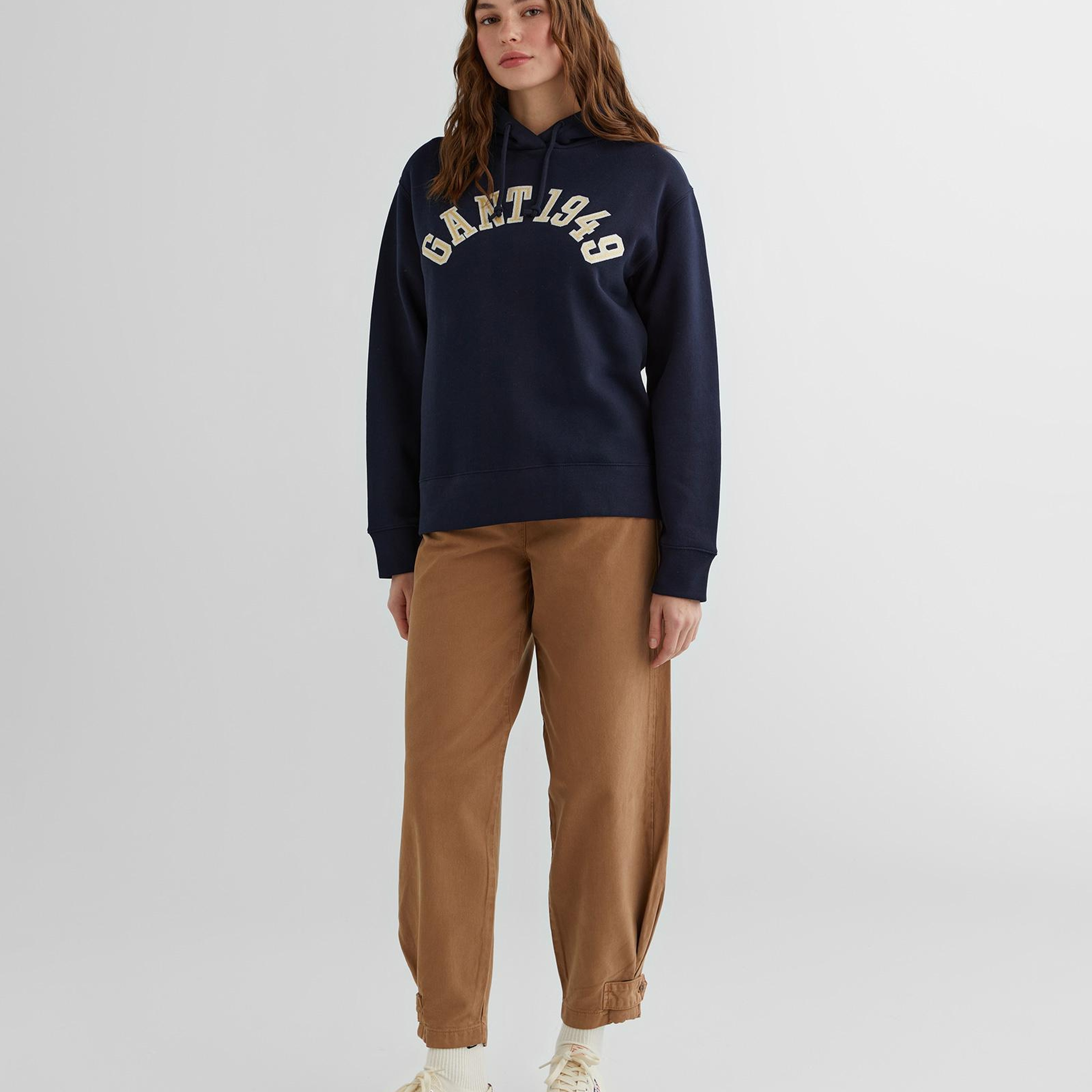 GANT Kadın Lacivert Relaxed Fit Kapüşonlu Logolu Sweatshirt