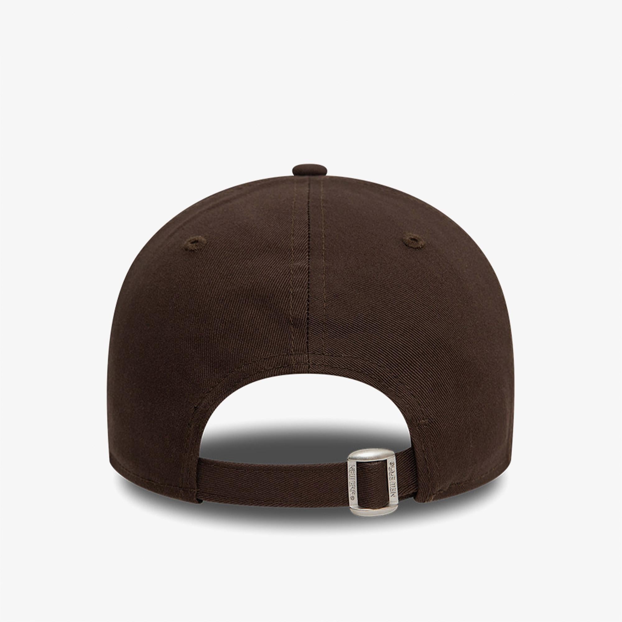 New Era League Essential New York Yankees 9FORTY Kadın Kahverengi Şapka