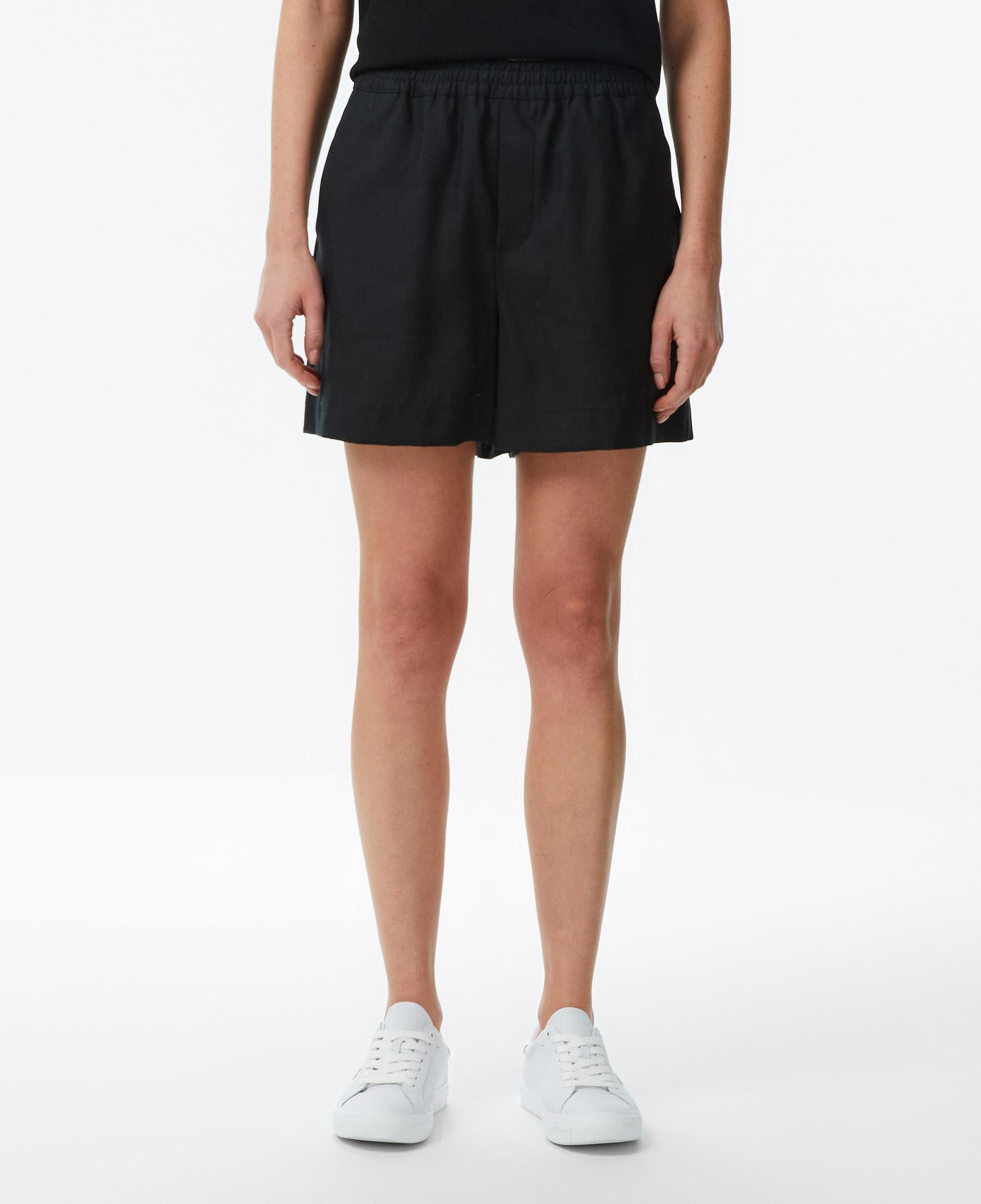 Kadın Relaxed Fit Keten Siyah Bermuda Şort
