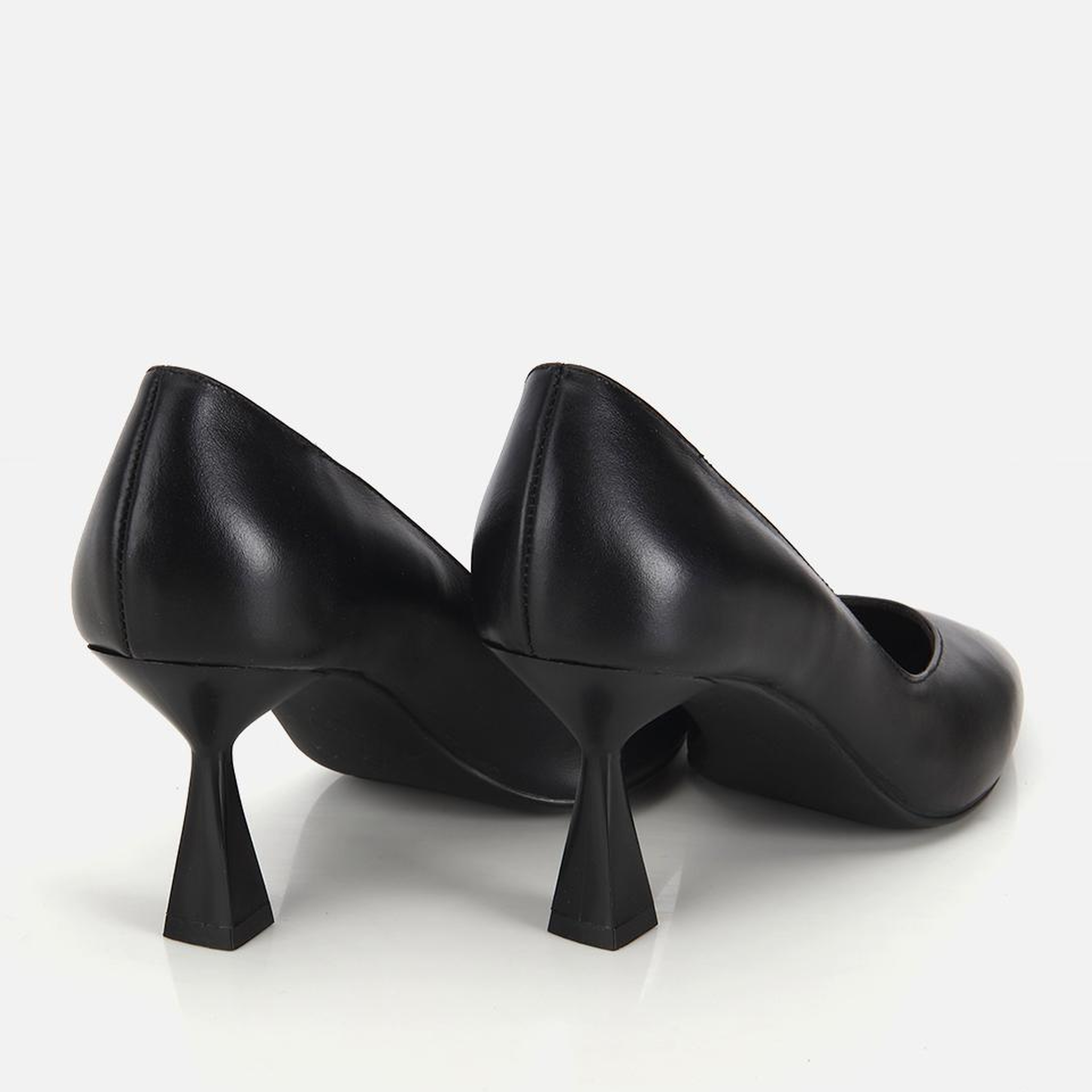 Kadın Deri Siyah Kısa Topuklu Stiletto