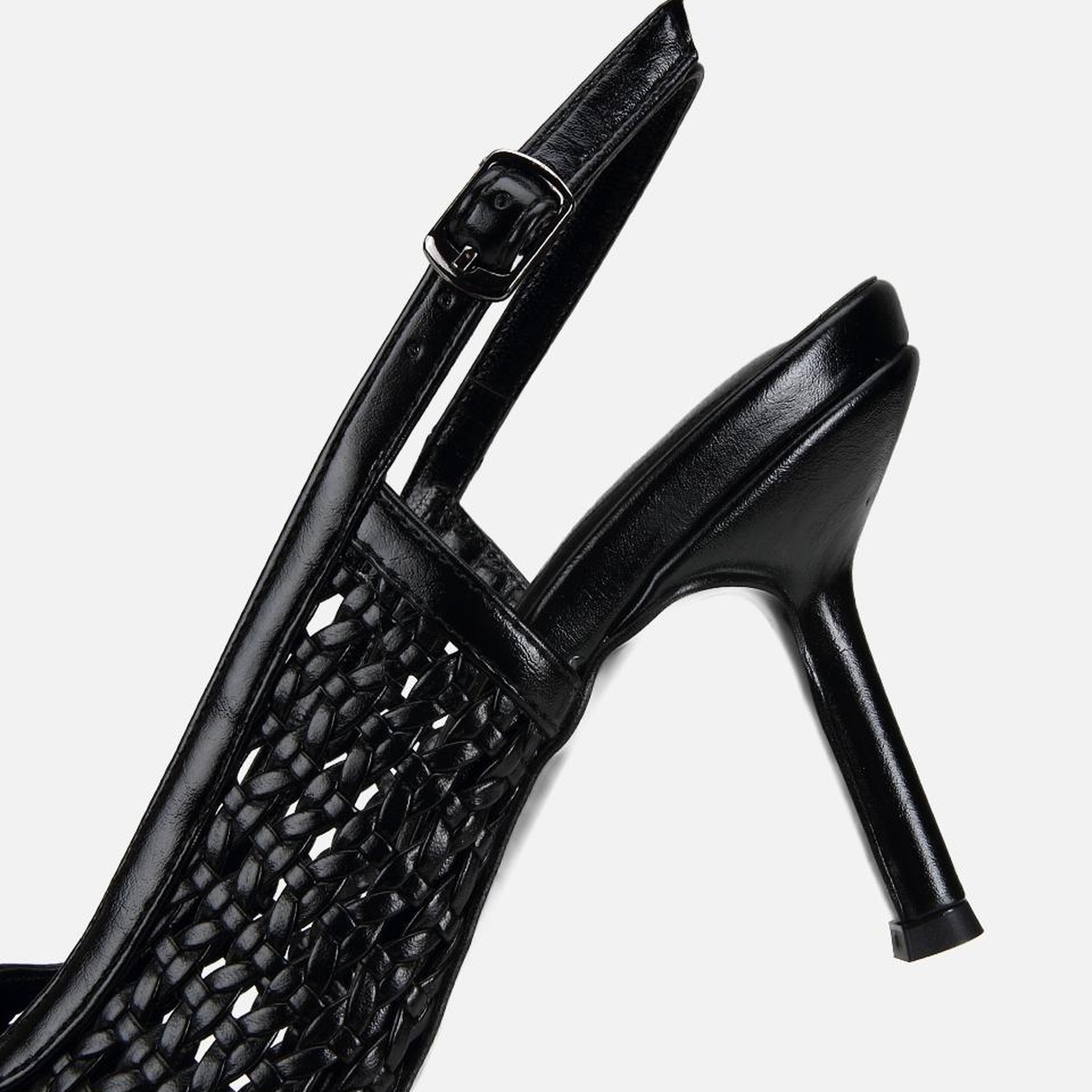 Kadın Siyah Hasır Detaylı Arkası Açık Kısa Topuklu Stiletto