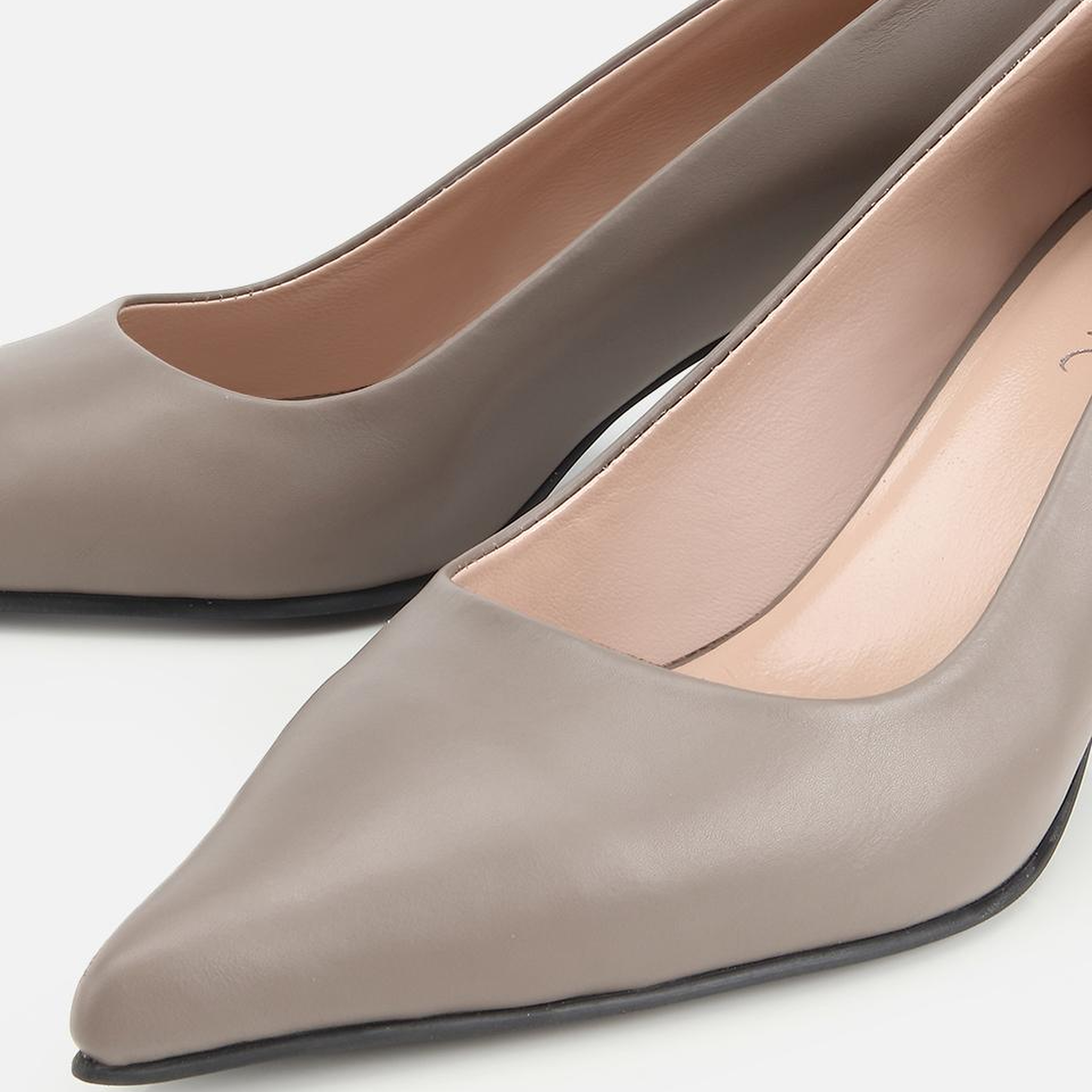 Kadın Deri Vizon İnce Kısa Topuklu Stiletto