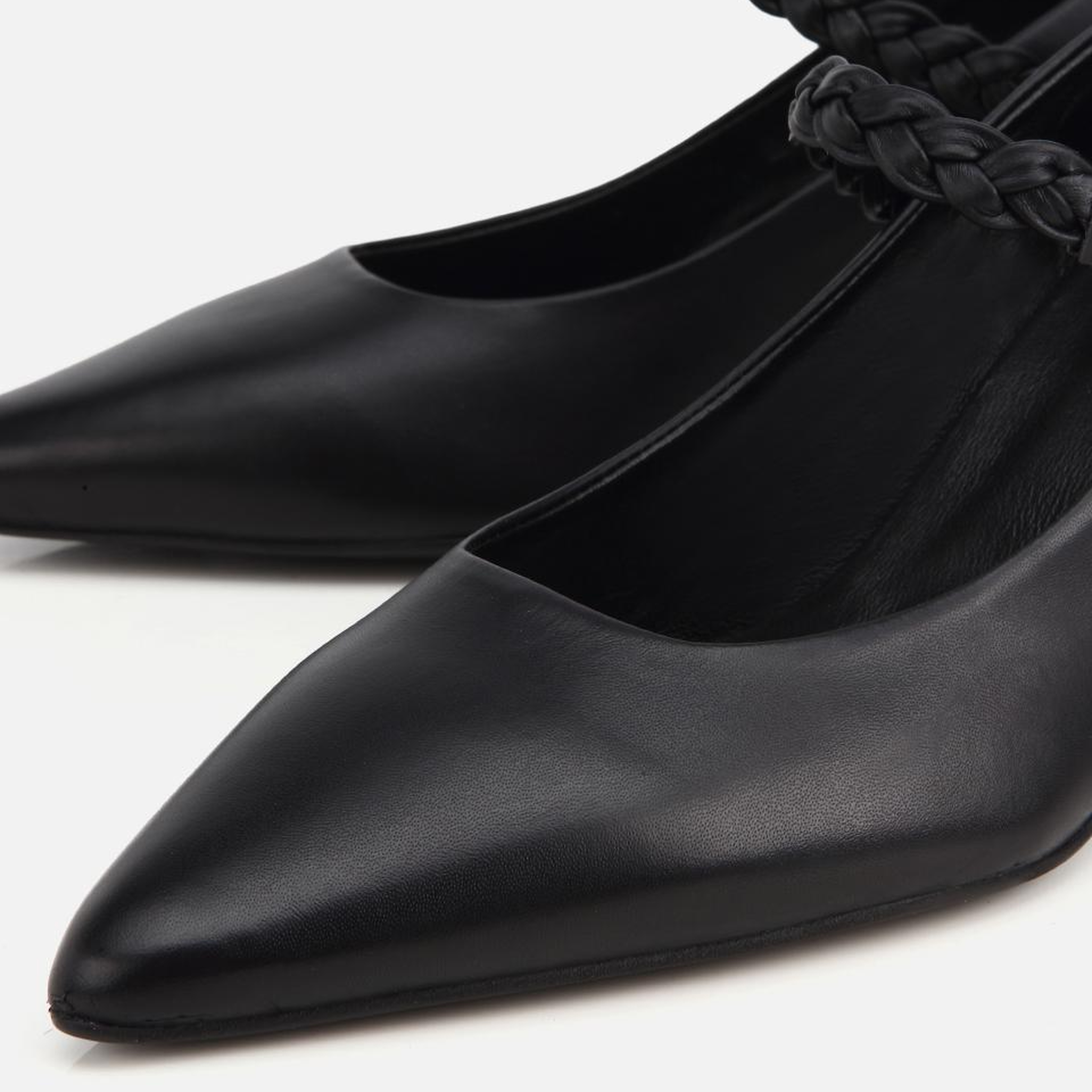 Kadın Deri Siyah Örgü Bantlı İnce Topuklu Stiletto