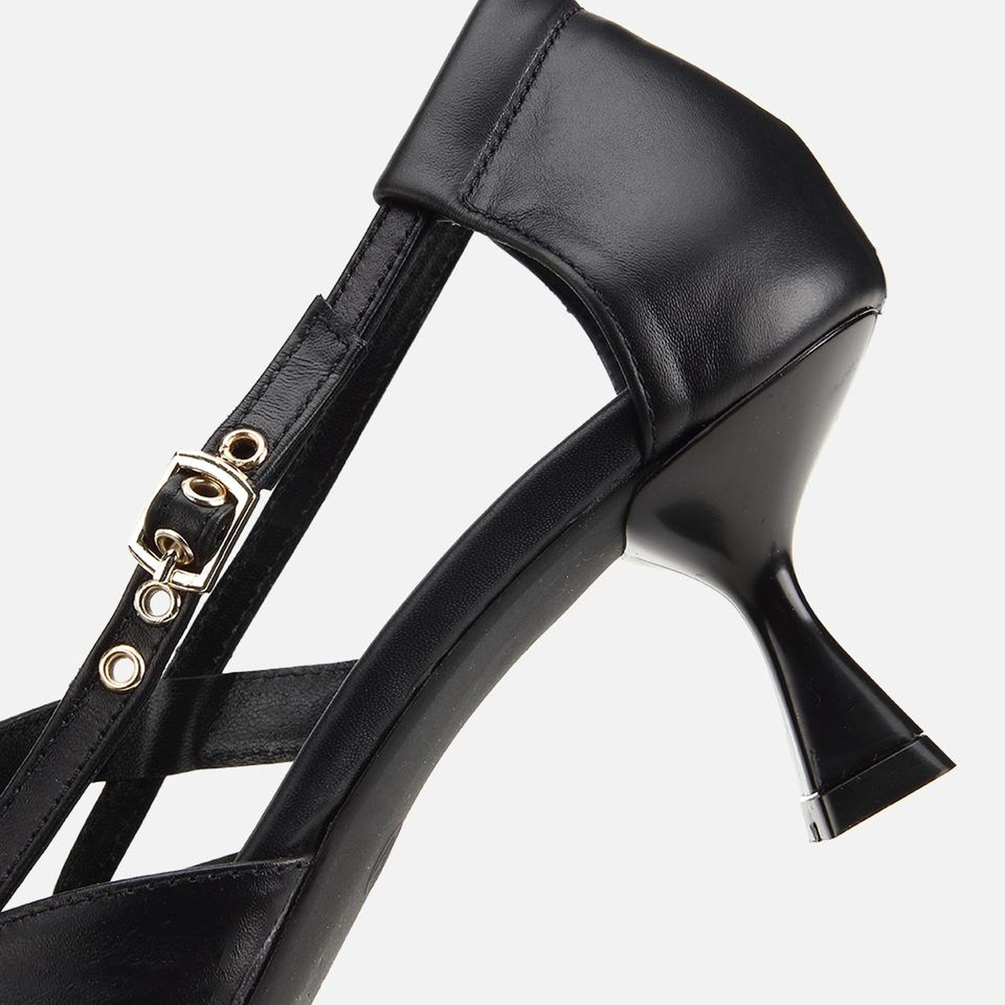 Kadın Deri Siyah Bant Detaylı İnce Topuklu Stiletto