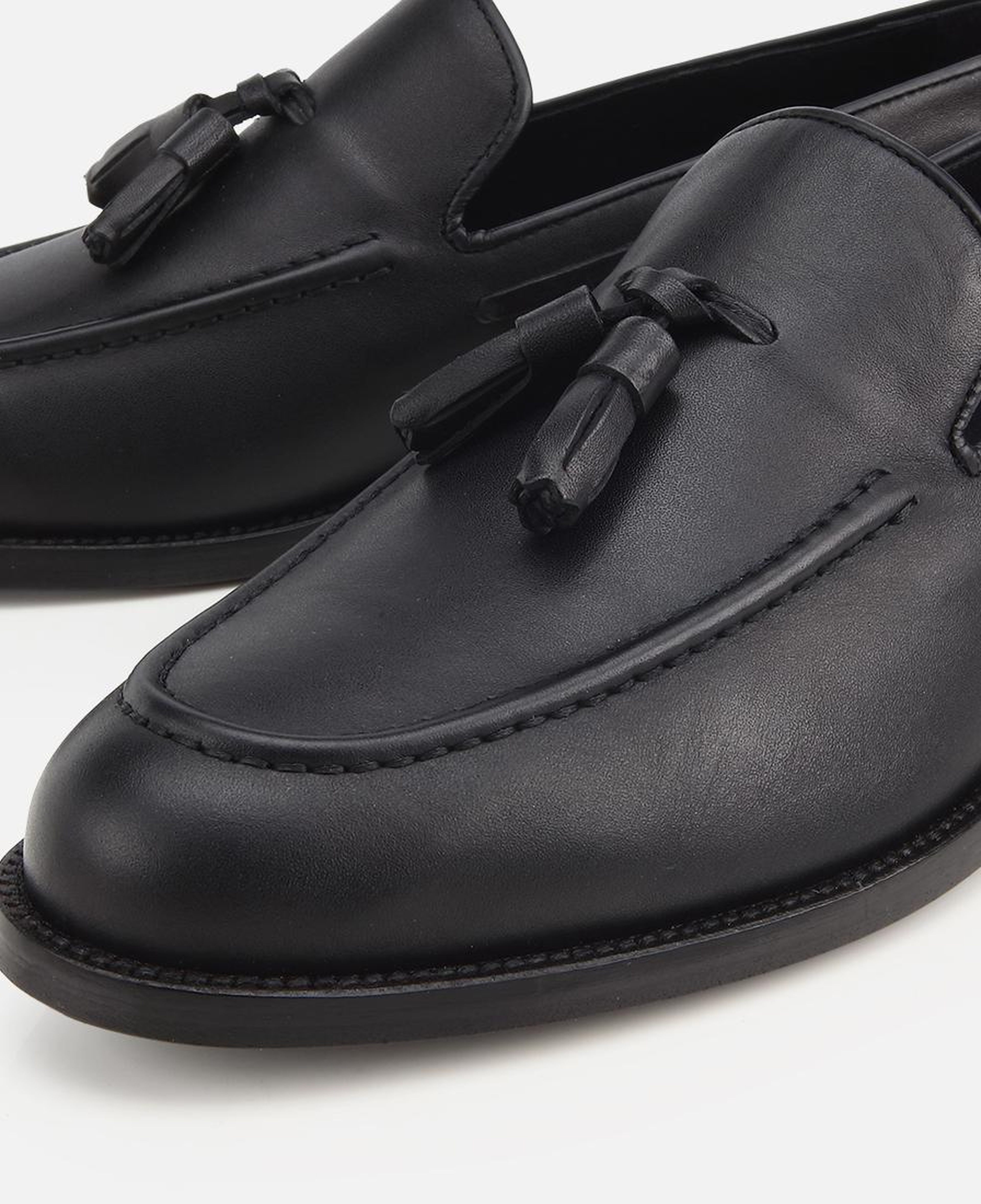 Erkek Deri Siyah Püskül Detaylı Klasik Loafer