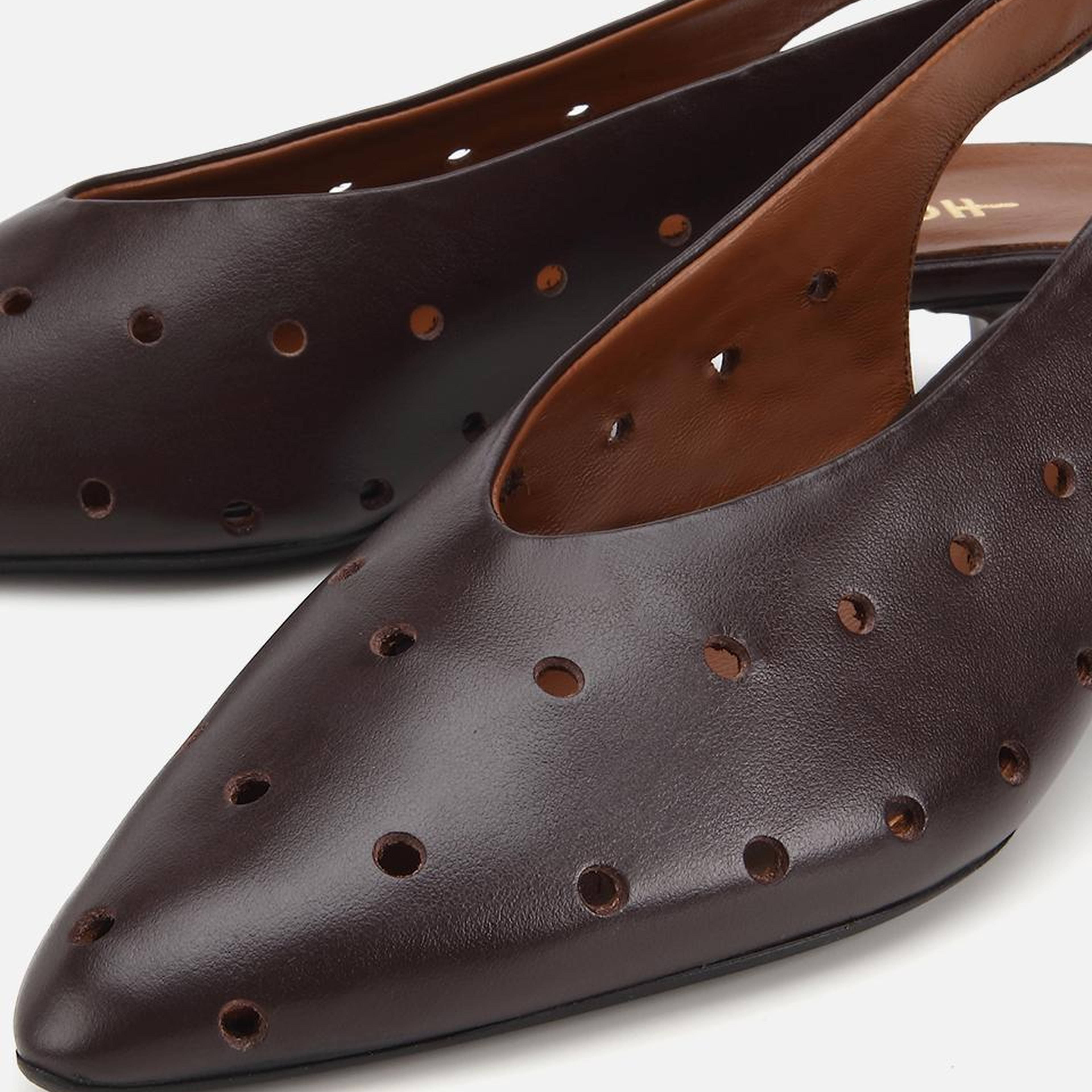 Kadın Deri Kahverengi Delik Detaylı Arkası Lastikli Mini Topuklu Stiletto