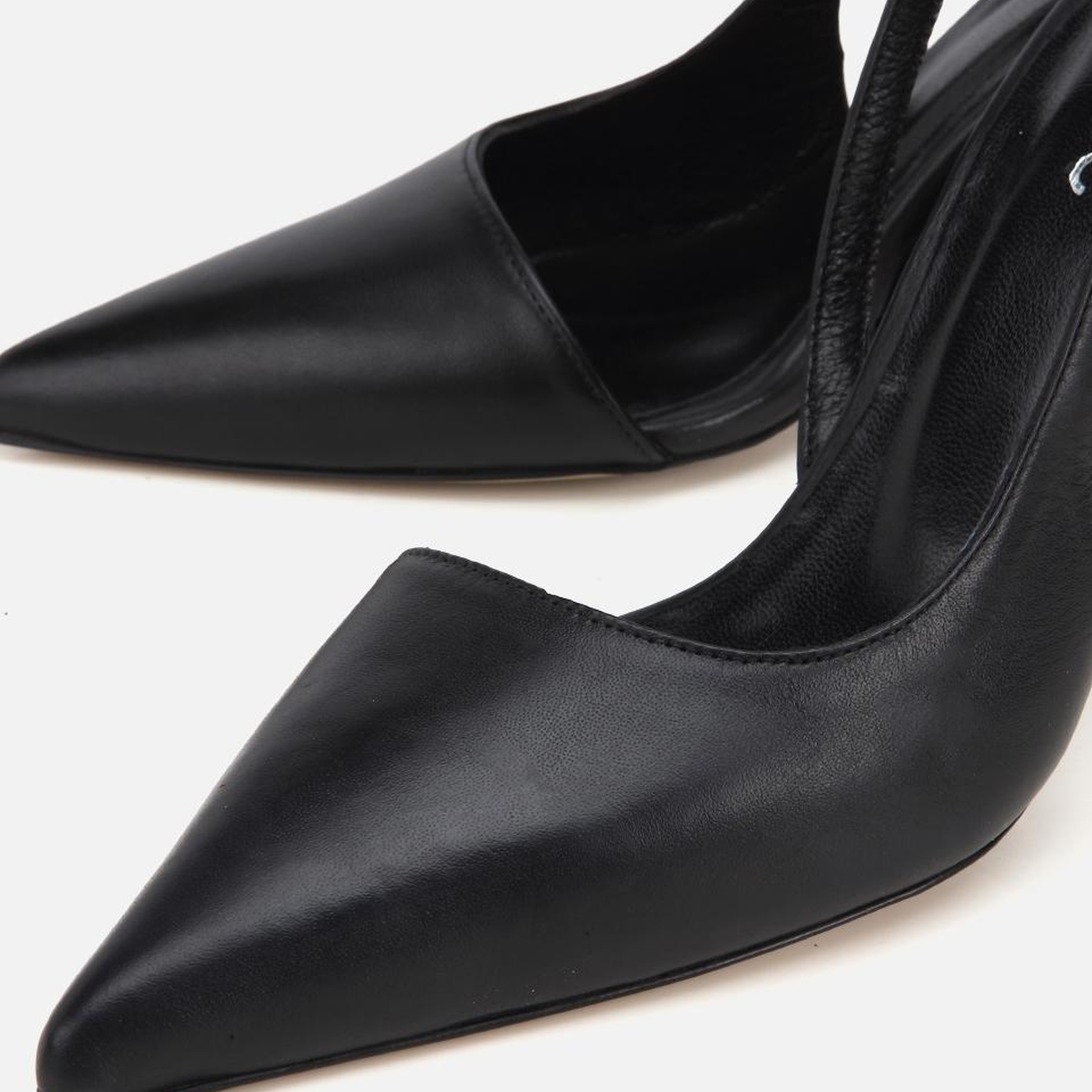 Kadın Deri Siyah Sivri Burunlu İnce Topuklu Stiletto