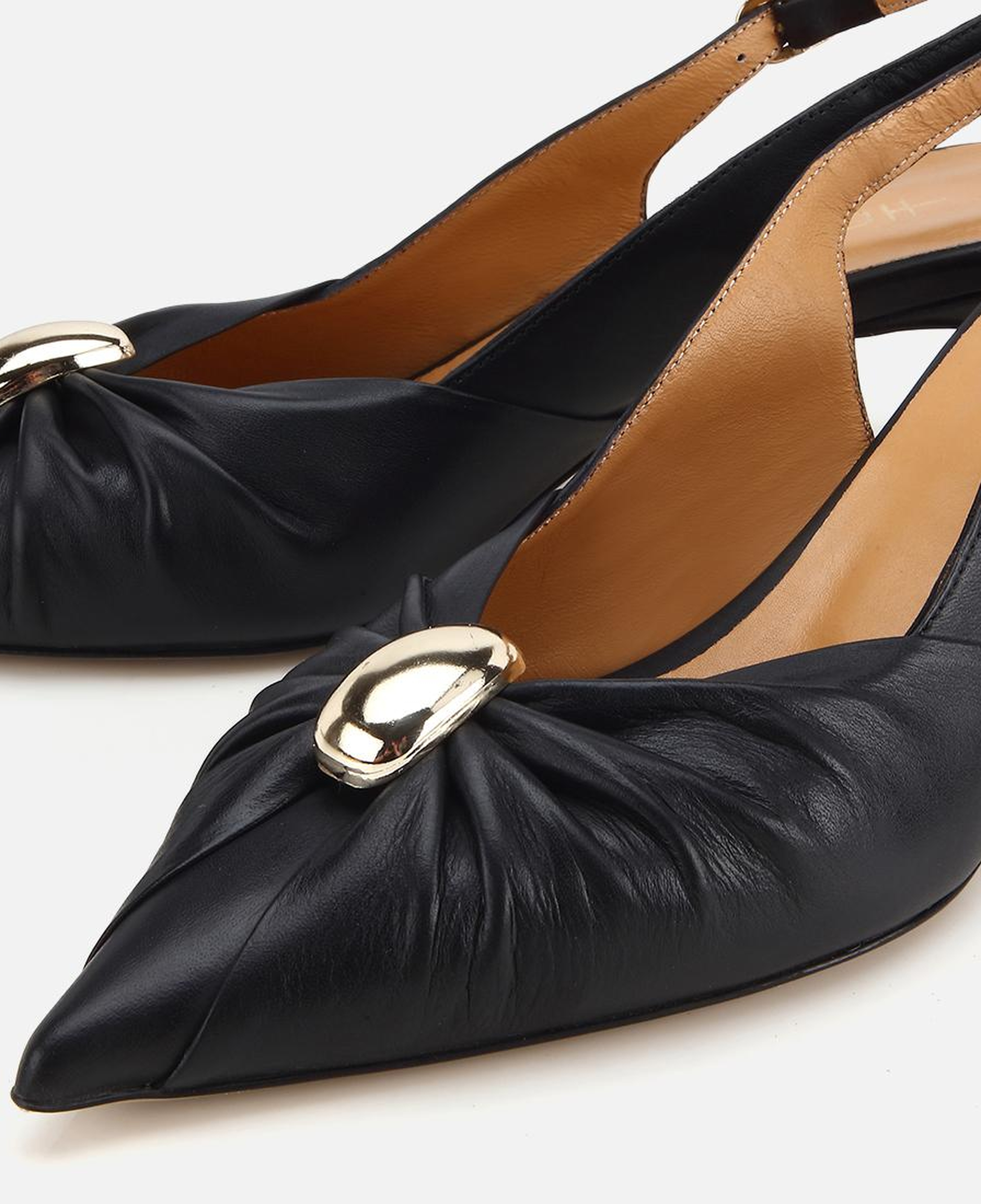 Kadın Deri Siyah Gold Tokalı Arkası Açık Kısa Topuklu Stiletto