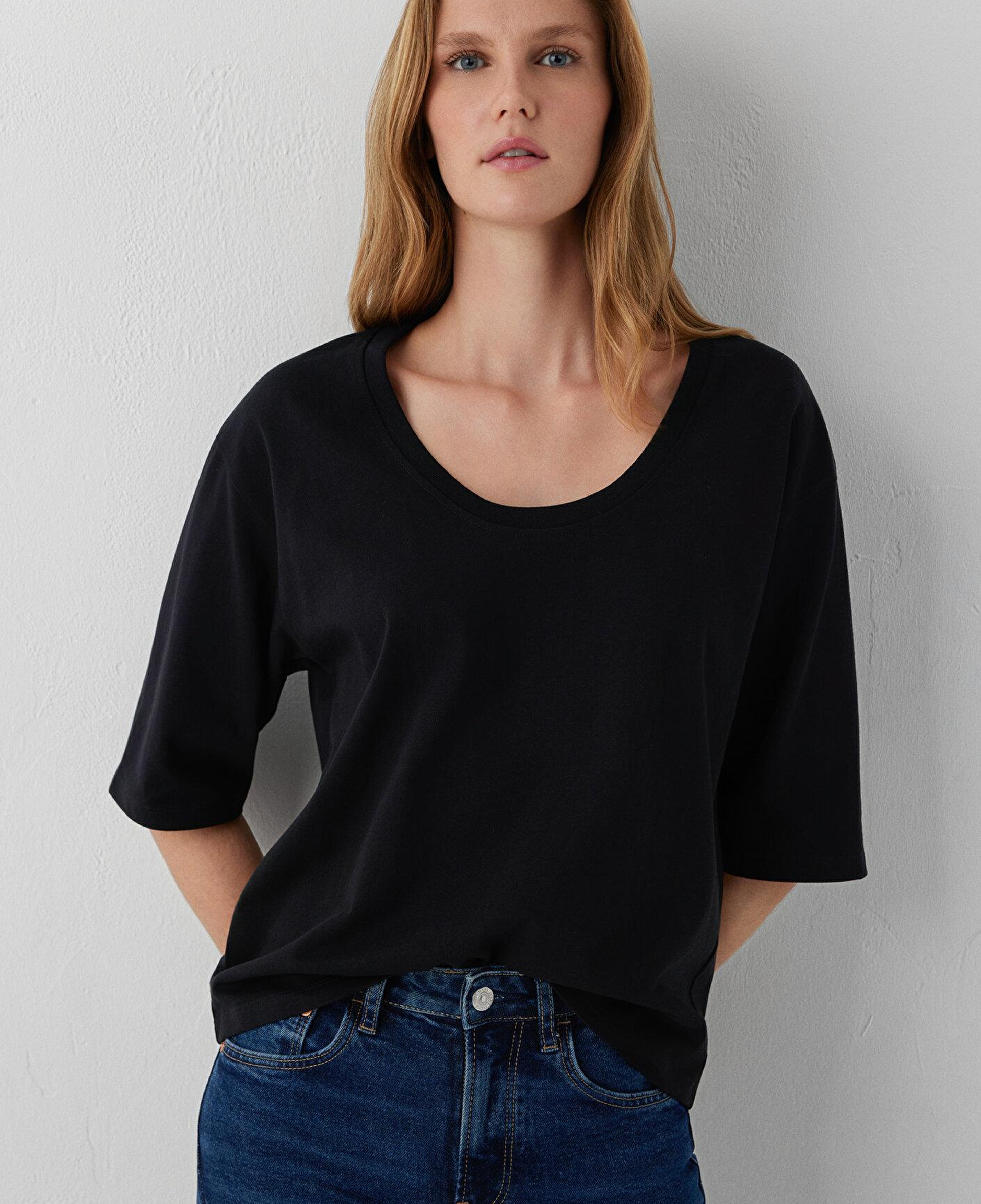 Mavi Basic Siyah Tişört Regular Fit / Normal Kesim 1620456-900