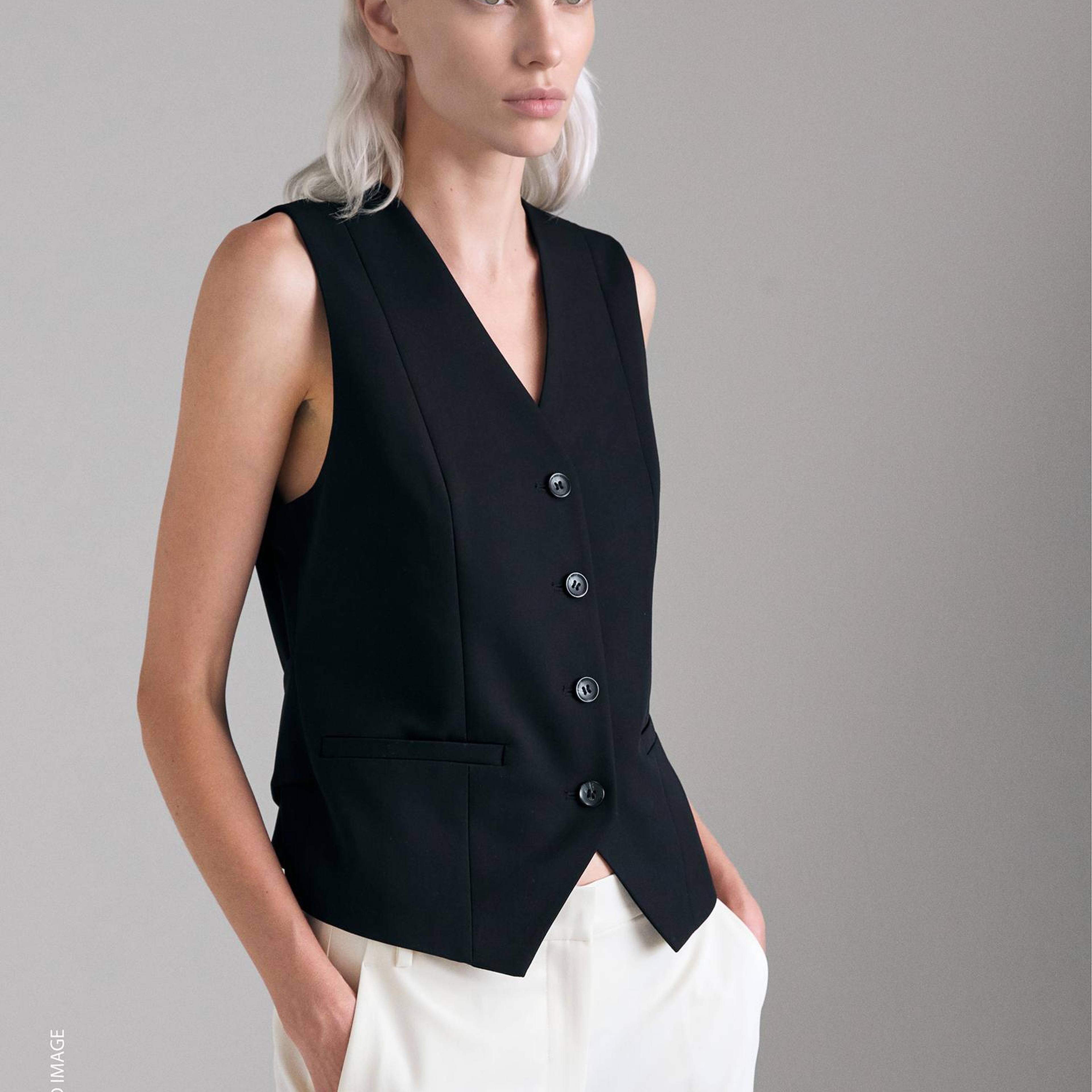 Kadın Siyah Viskoz Karışımlı Slim Fit Cepli Yelek