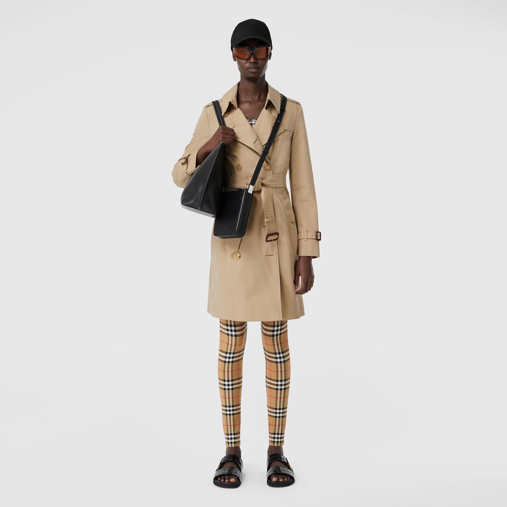 Burberry The Mid-Length Chelsea Heritage Kadın Bej Trençkot