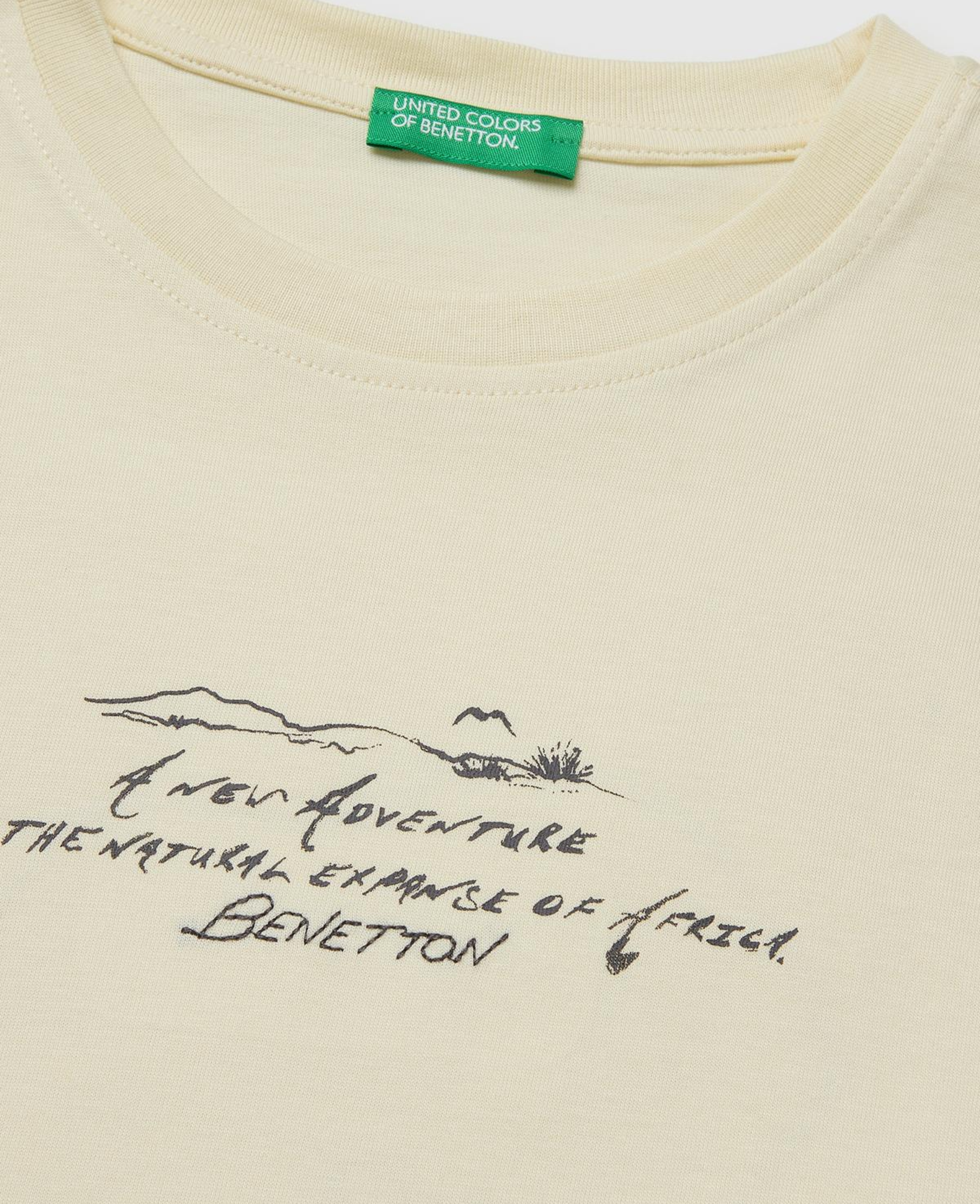Erkek Çocuk Krem Önü Baskılı Arkası İşlemeli Bisiklet Yaka T-Shirt