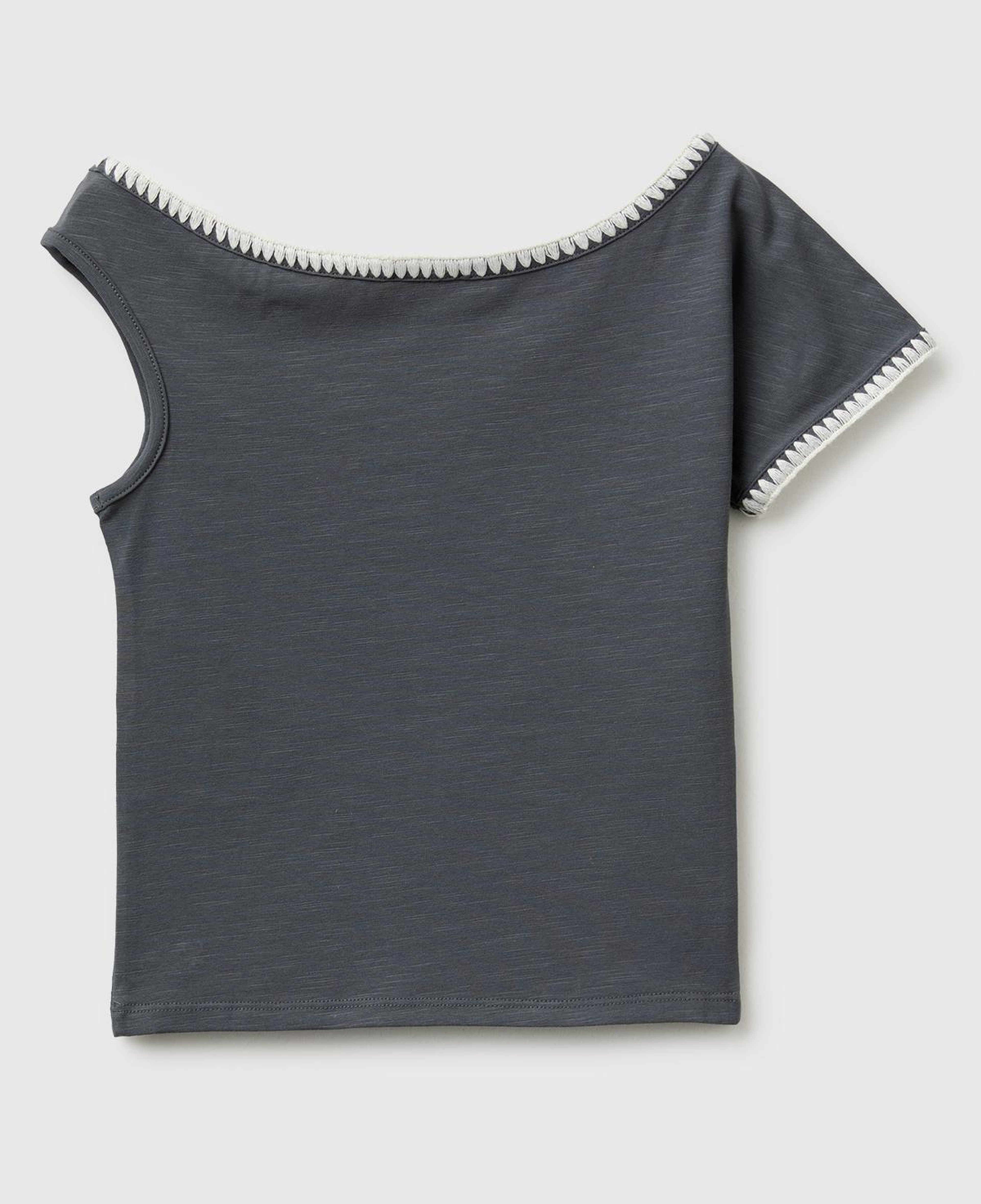 Kız Çocuk Koyu Kahverengi Asimetrik Yaka İşleme Detaylı T-Shirt