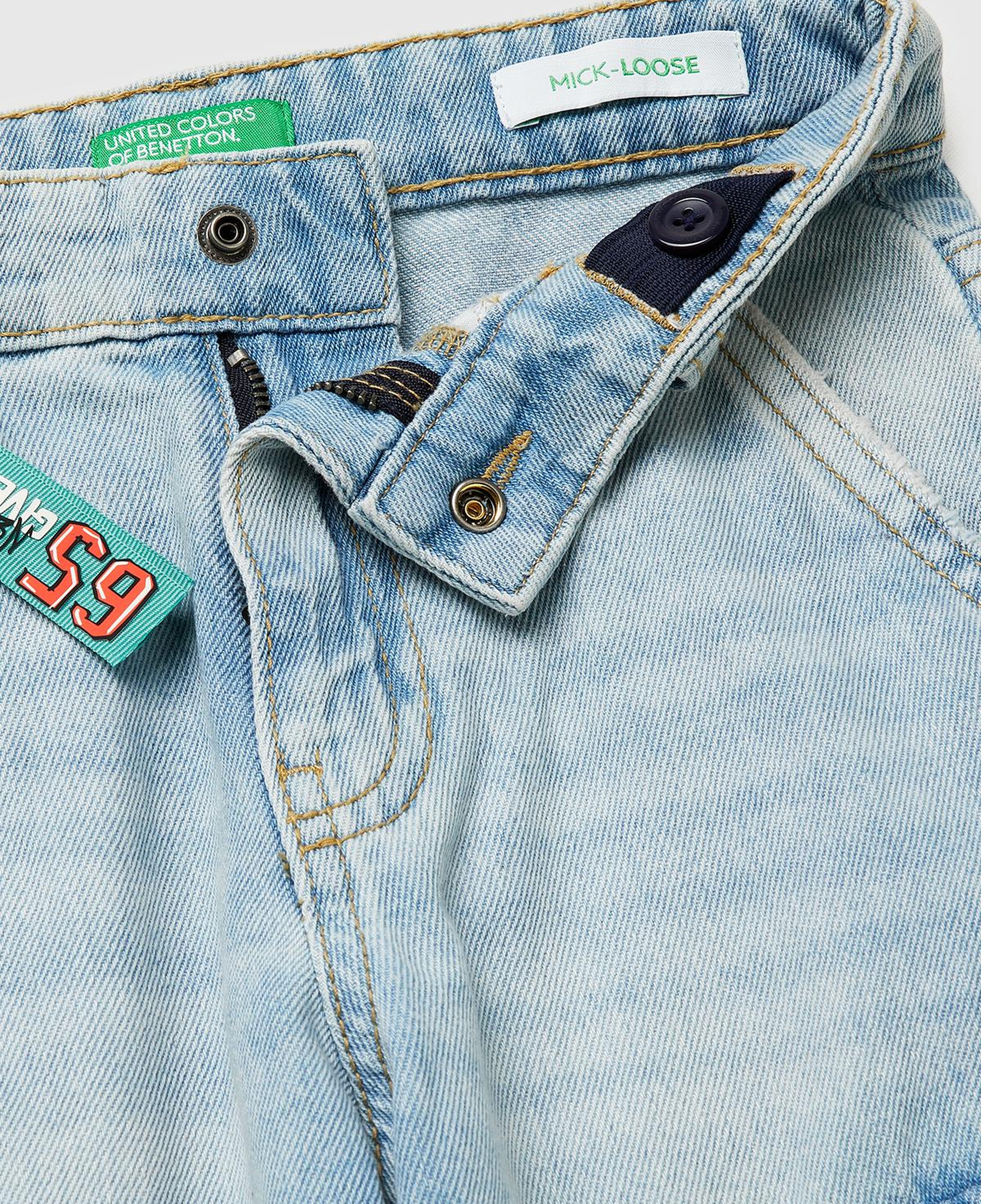 Erkek Çocuk Buz Mavisi Arka Cebi Logo İşlemeli Bol Paça Denim Pantolon