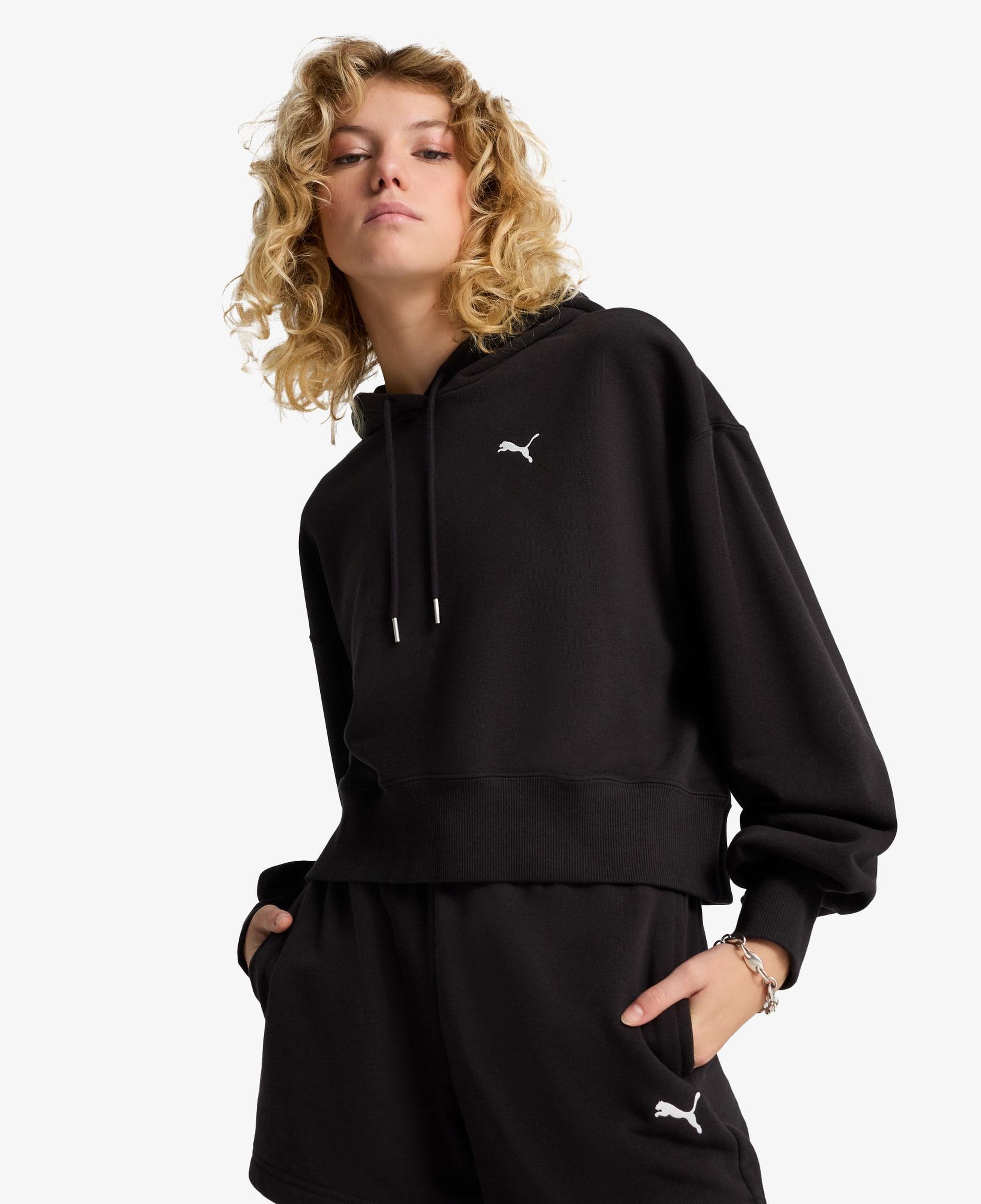 Puma Wardrobe Essential Relaxed Cropped  Kadın Siyah Sweatshirt