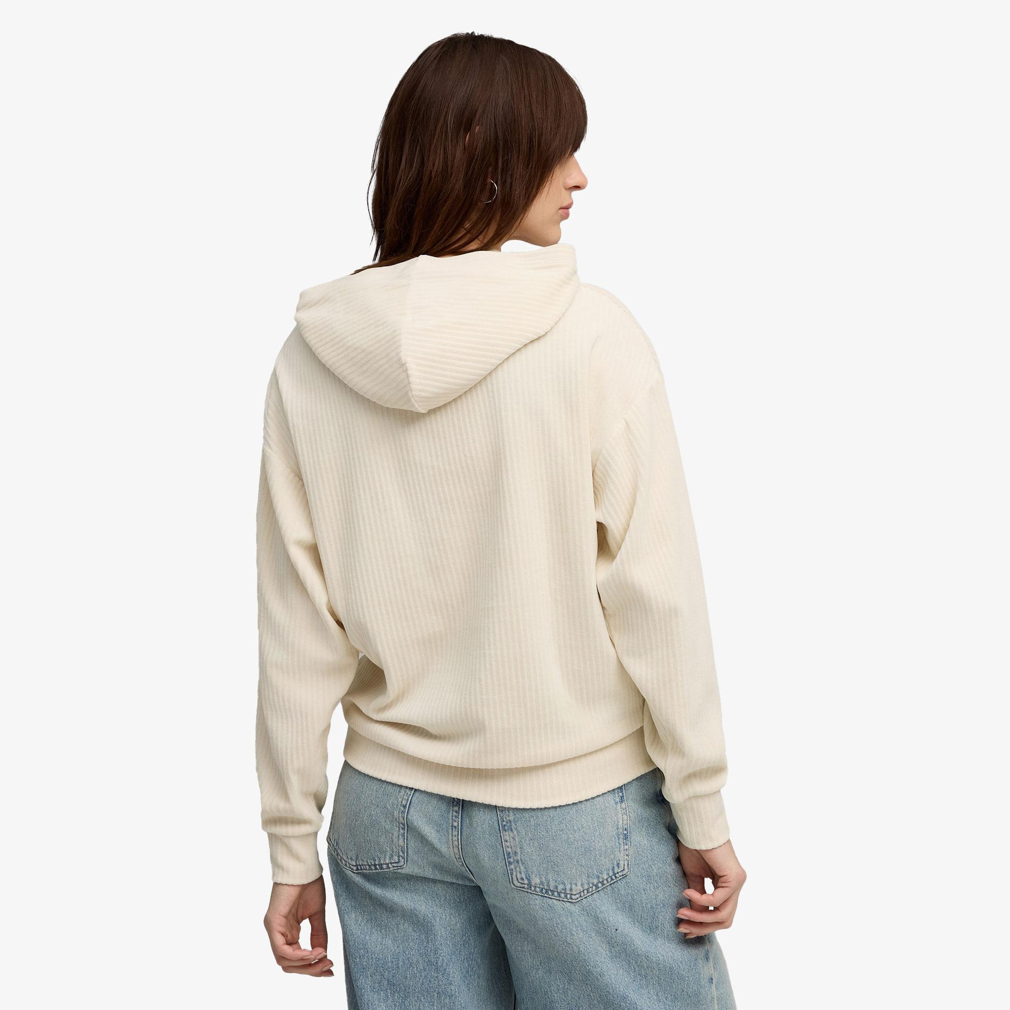 Puma Essentials Elevated Velour  Kadın Krem Sweatshirt