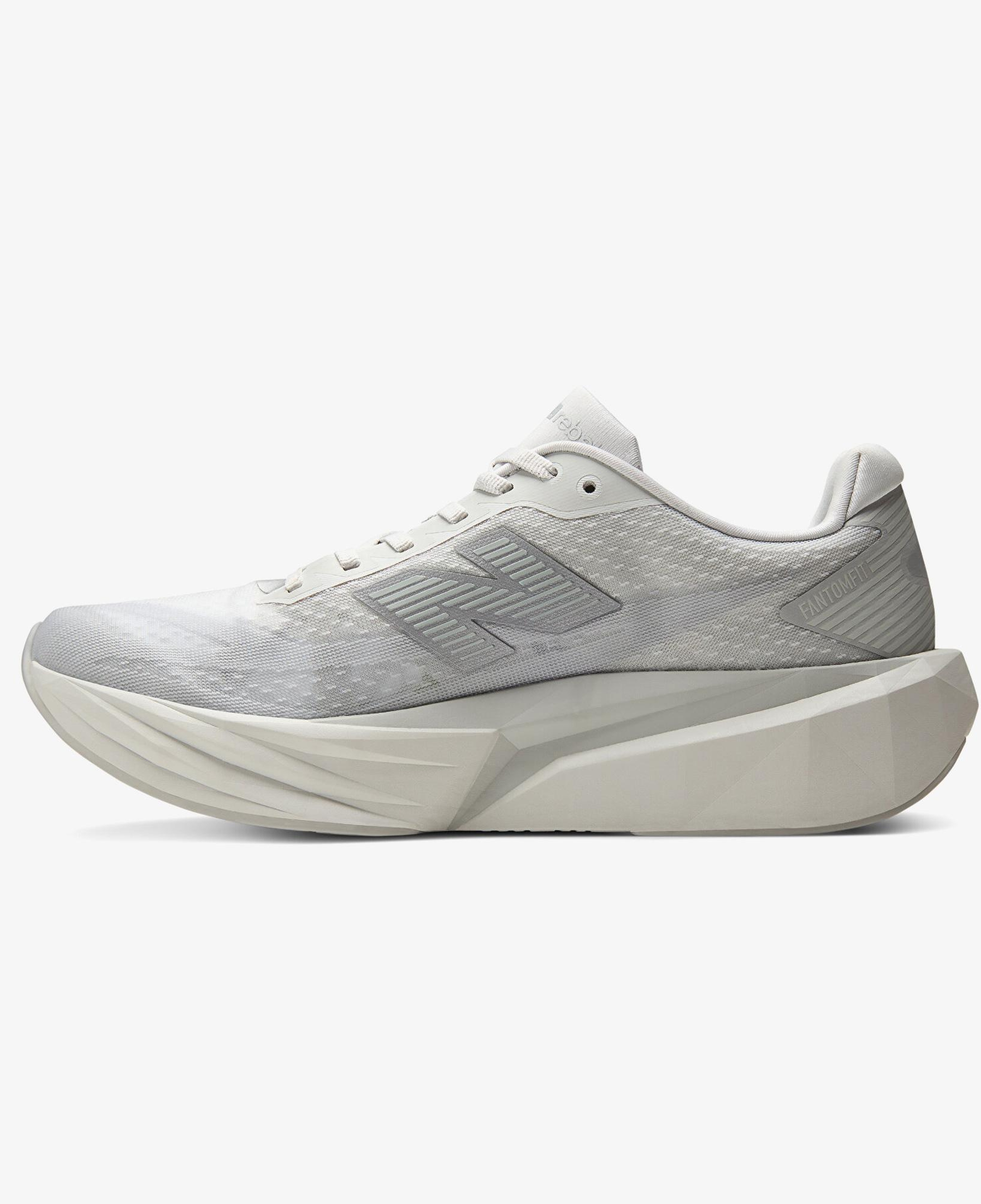 New Balance FuelCell Rebel v5 Erkek Gri Koşu Ayakkabısı