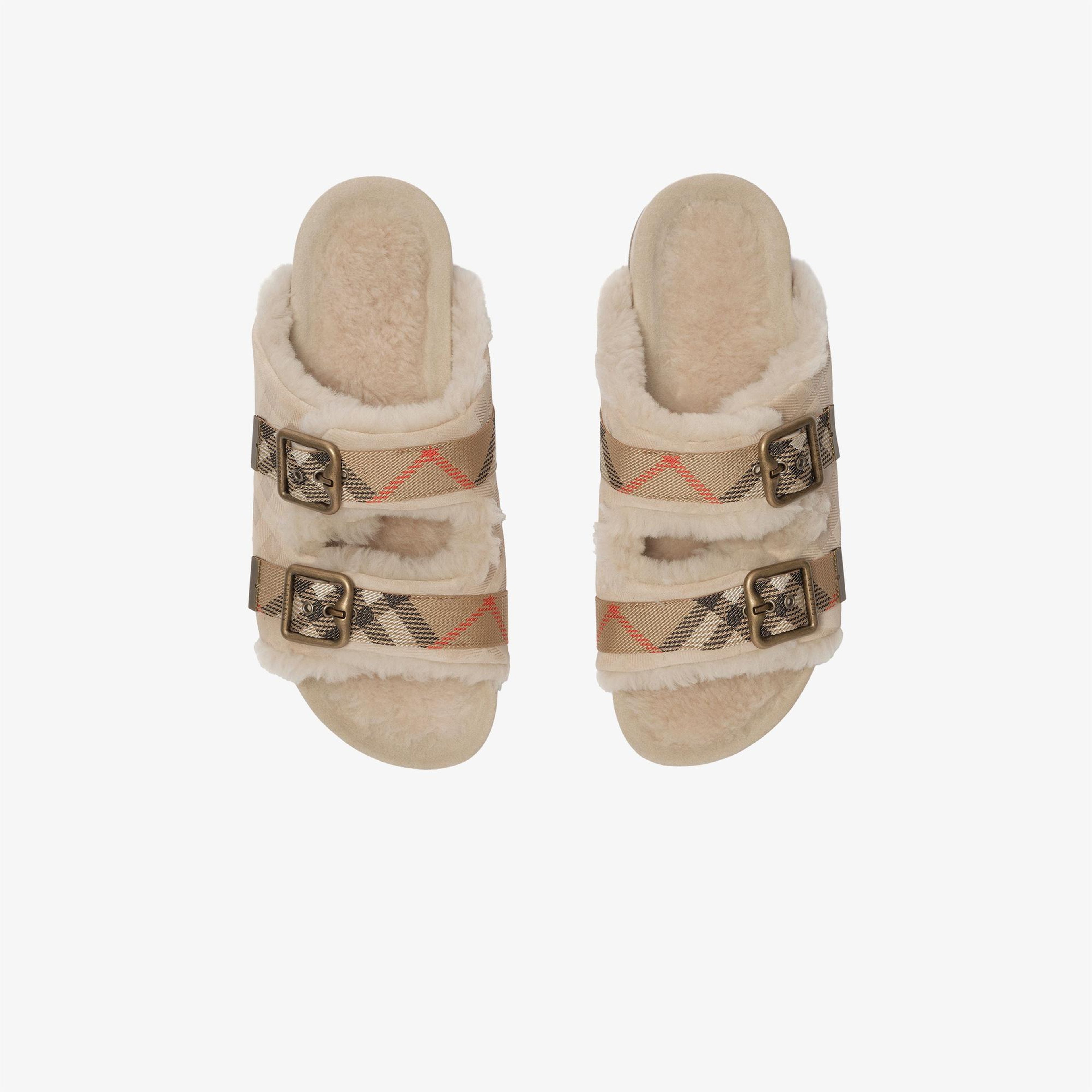 Burberry Urchin Kadın Krem Rengi Sandalet