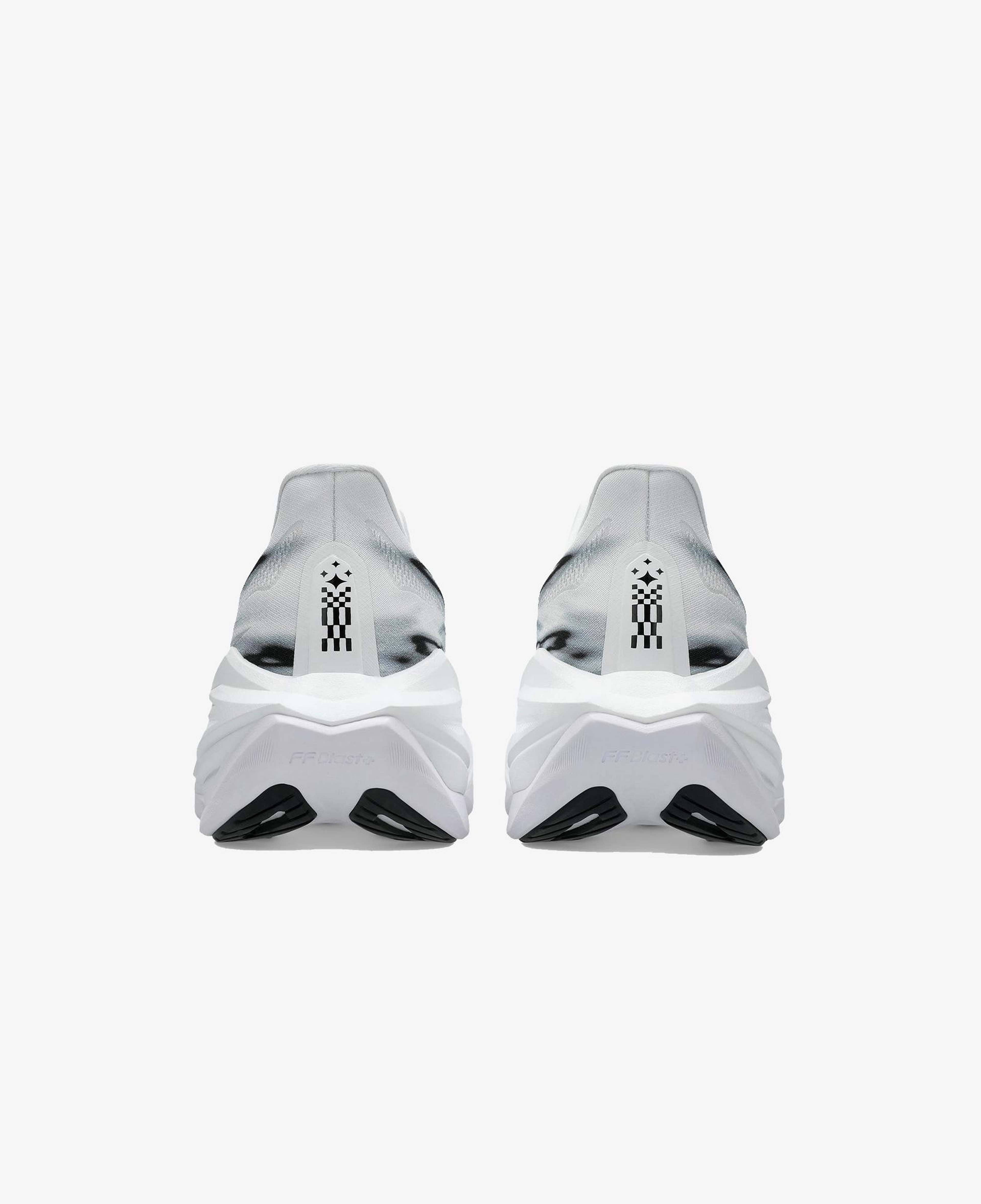 Asics Superblast 3 Unisex Beyaz Koşu Ayakkabısı