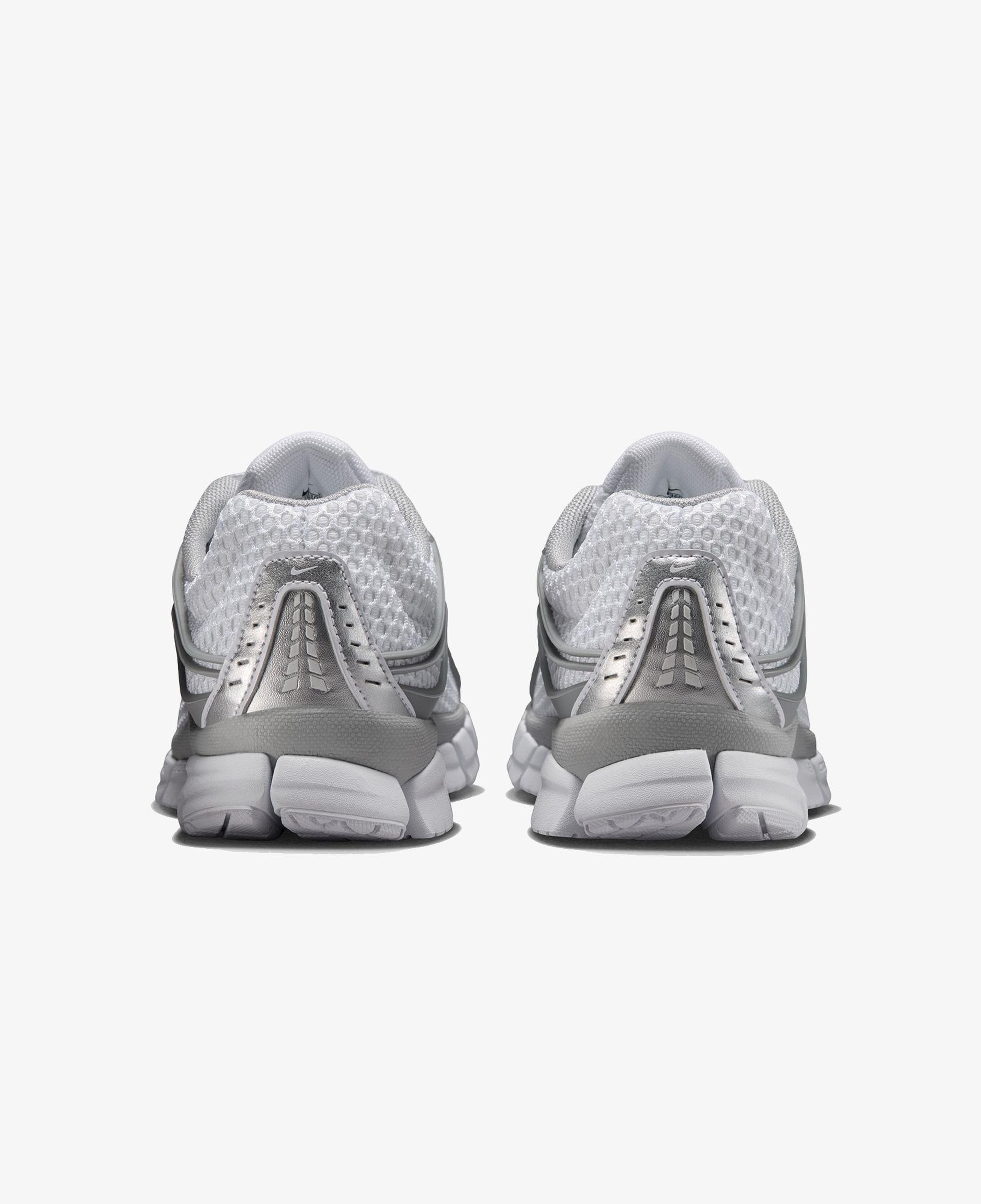 Nike Zoom Skylon 11 Kadın Gri Spor Ayakkabı