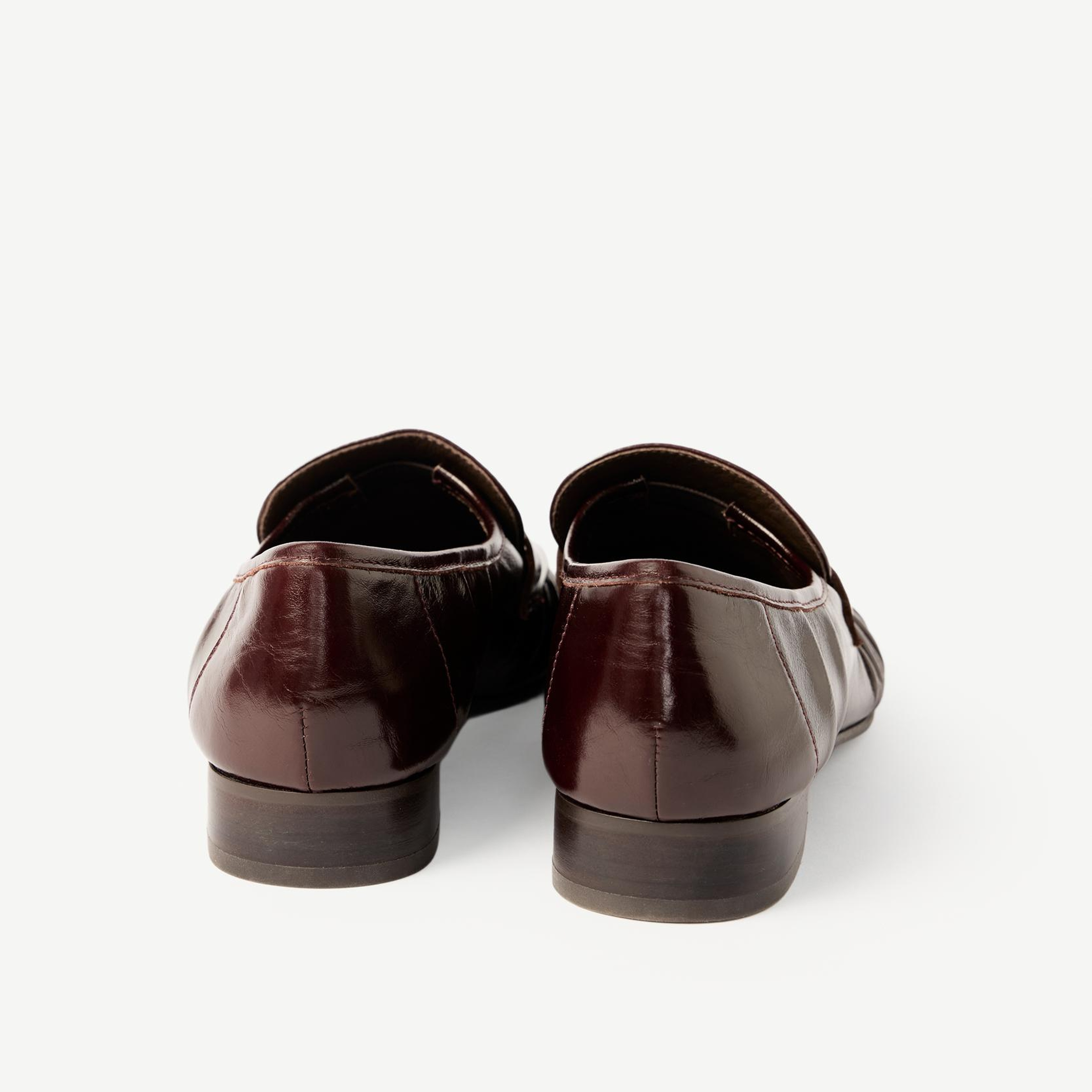YARGICI Parlak Deri Loafer